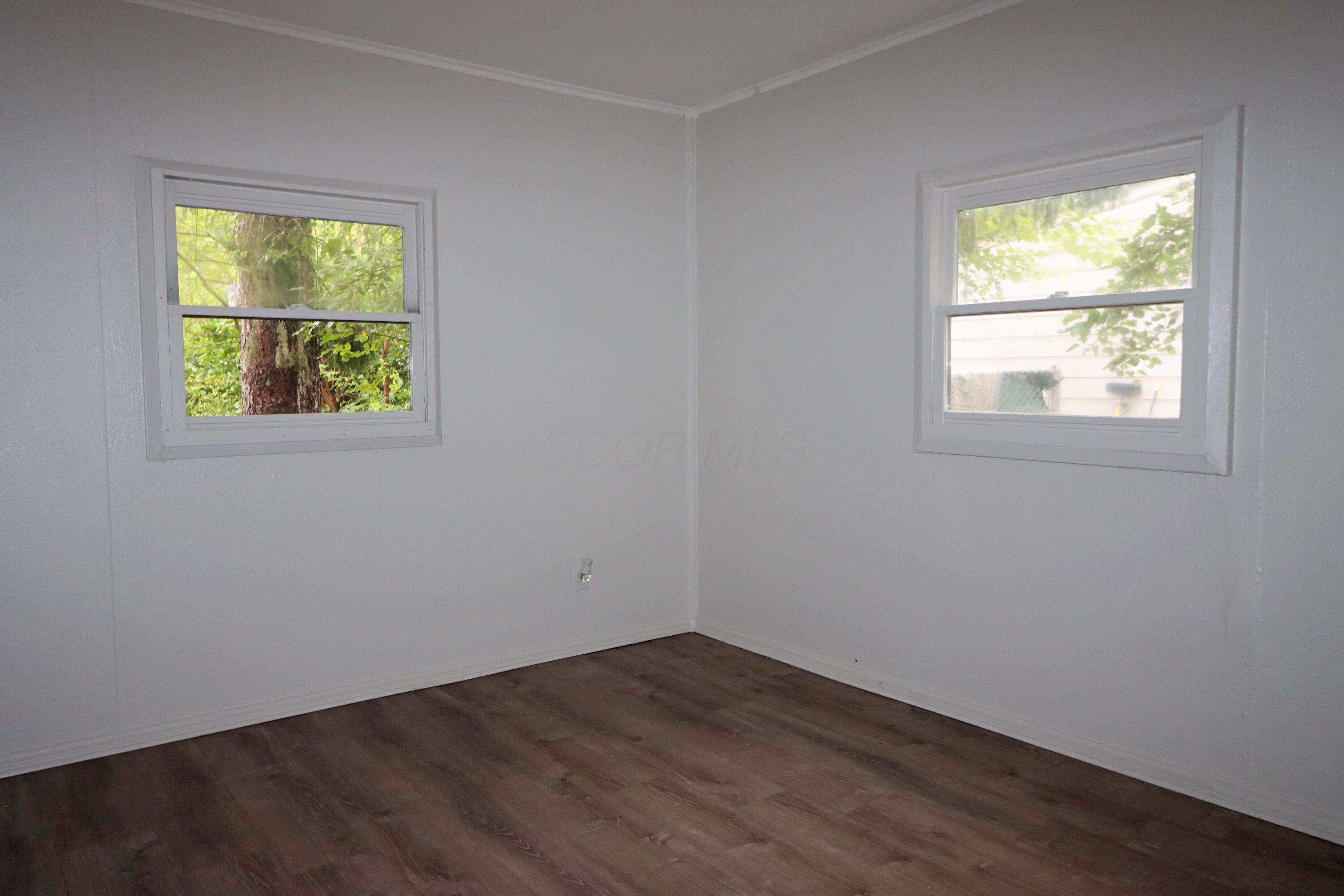 350 S Hampton Road Property Photo 21