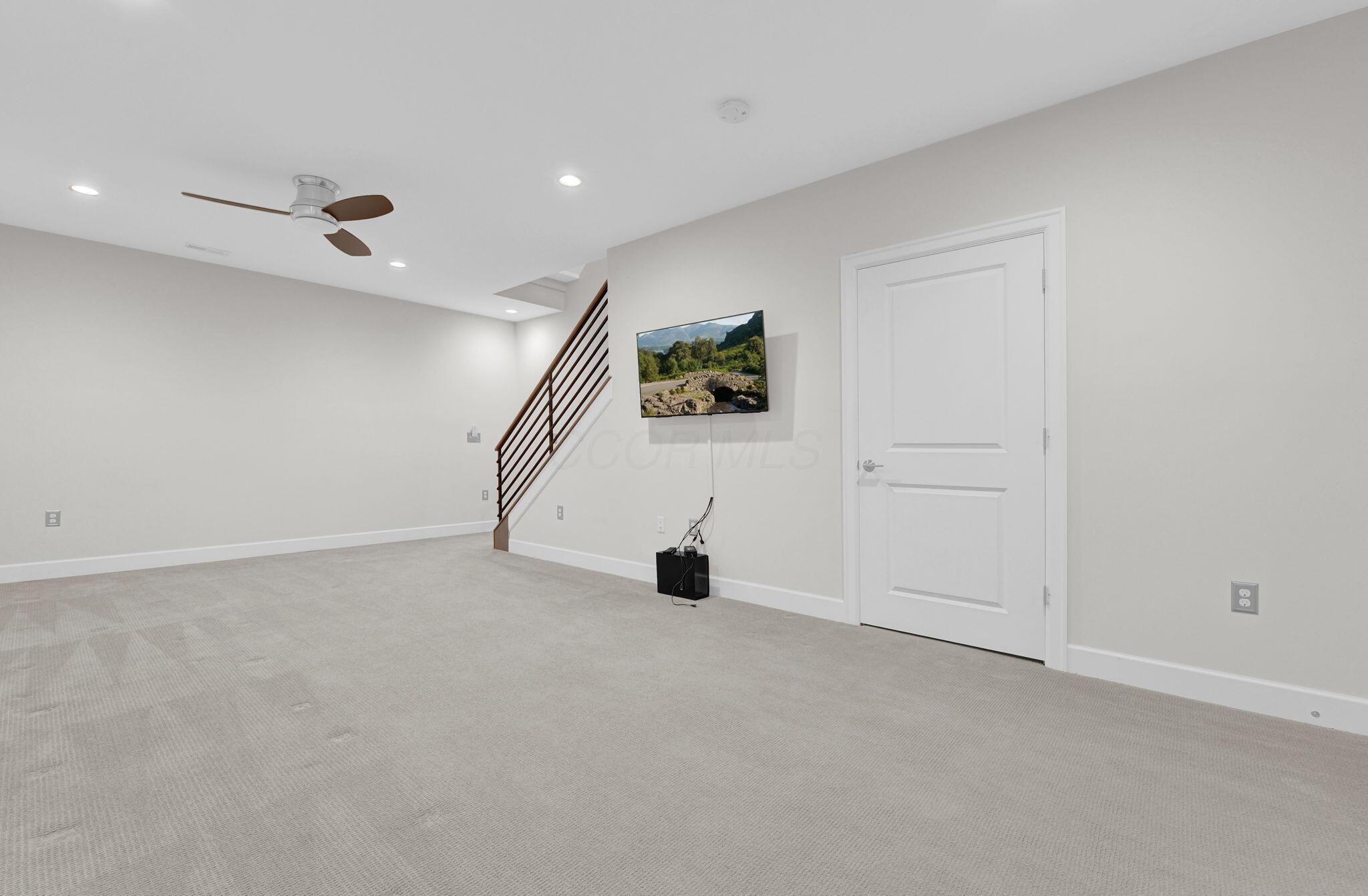 866 Pullman Way, 23 Property Photo 22