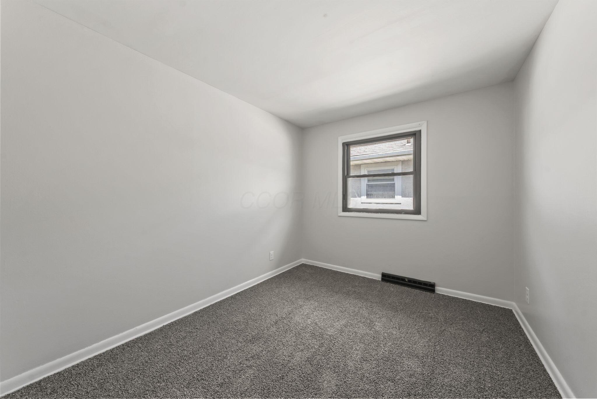 997 E 21st Avenue Property Photo 16