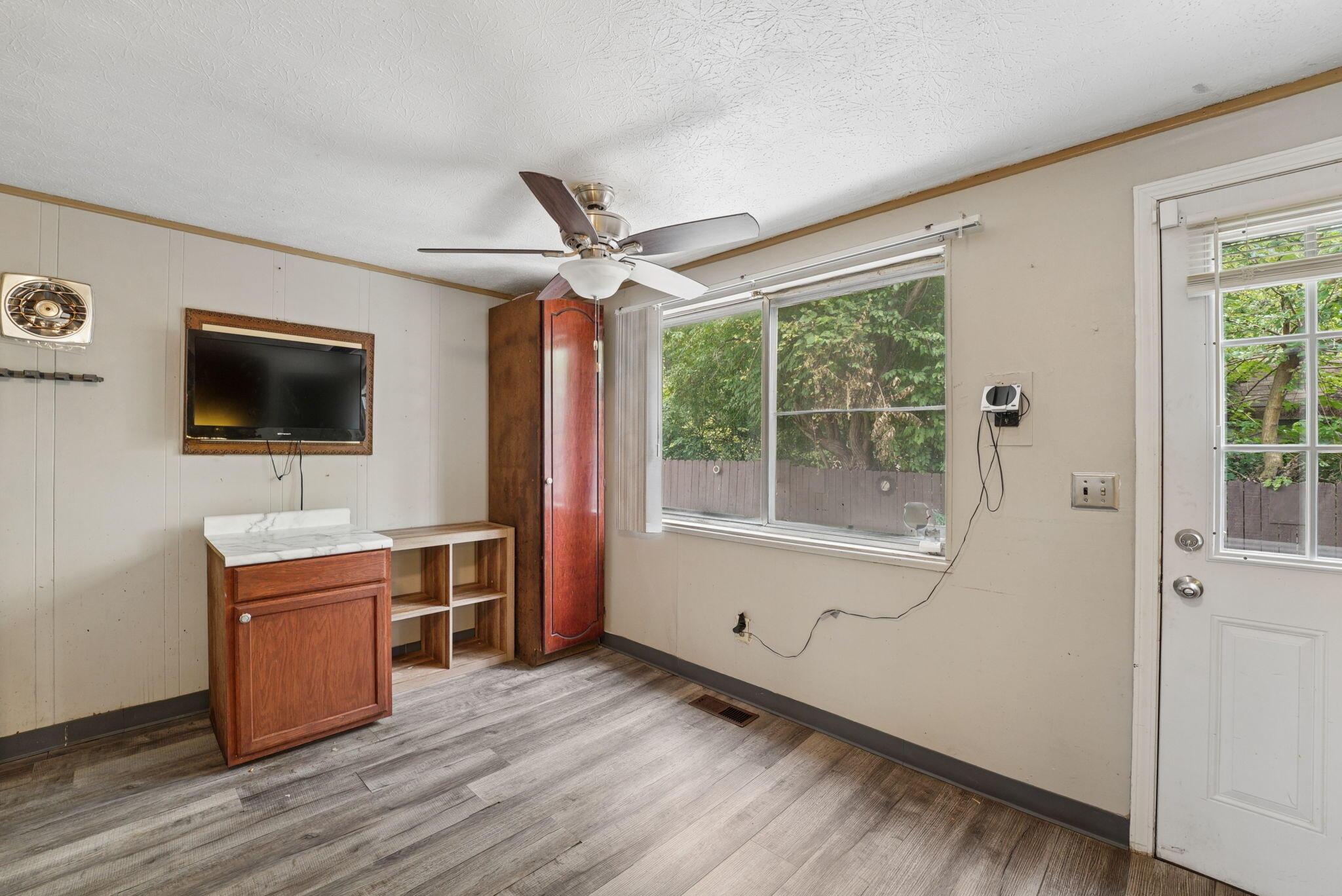 2284 Kinderly Drive Property Photo 10