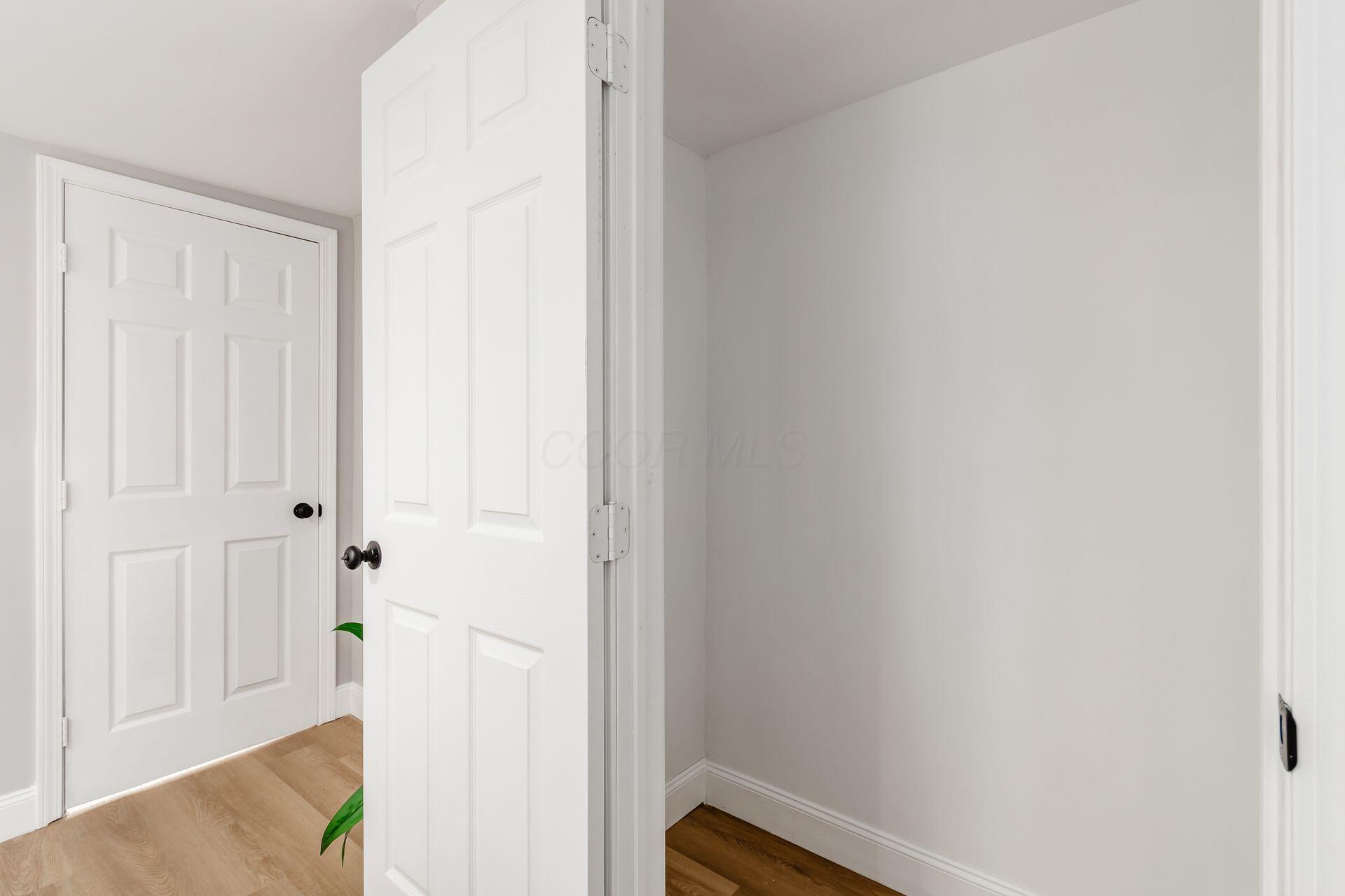 892 Heyl Avenue Property Photo 22
