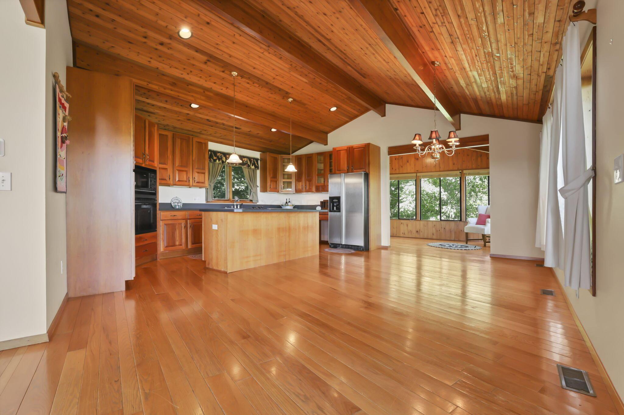 6009 Hall Road Property Photo 8