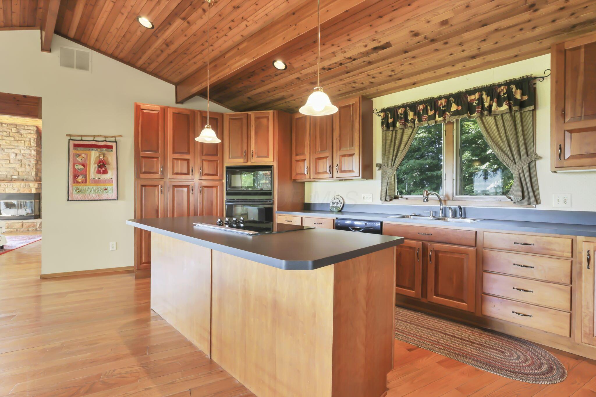 6009 Hall Road Property Photo 12