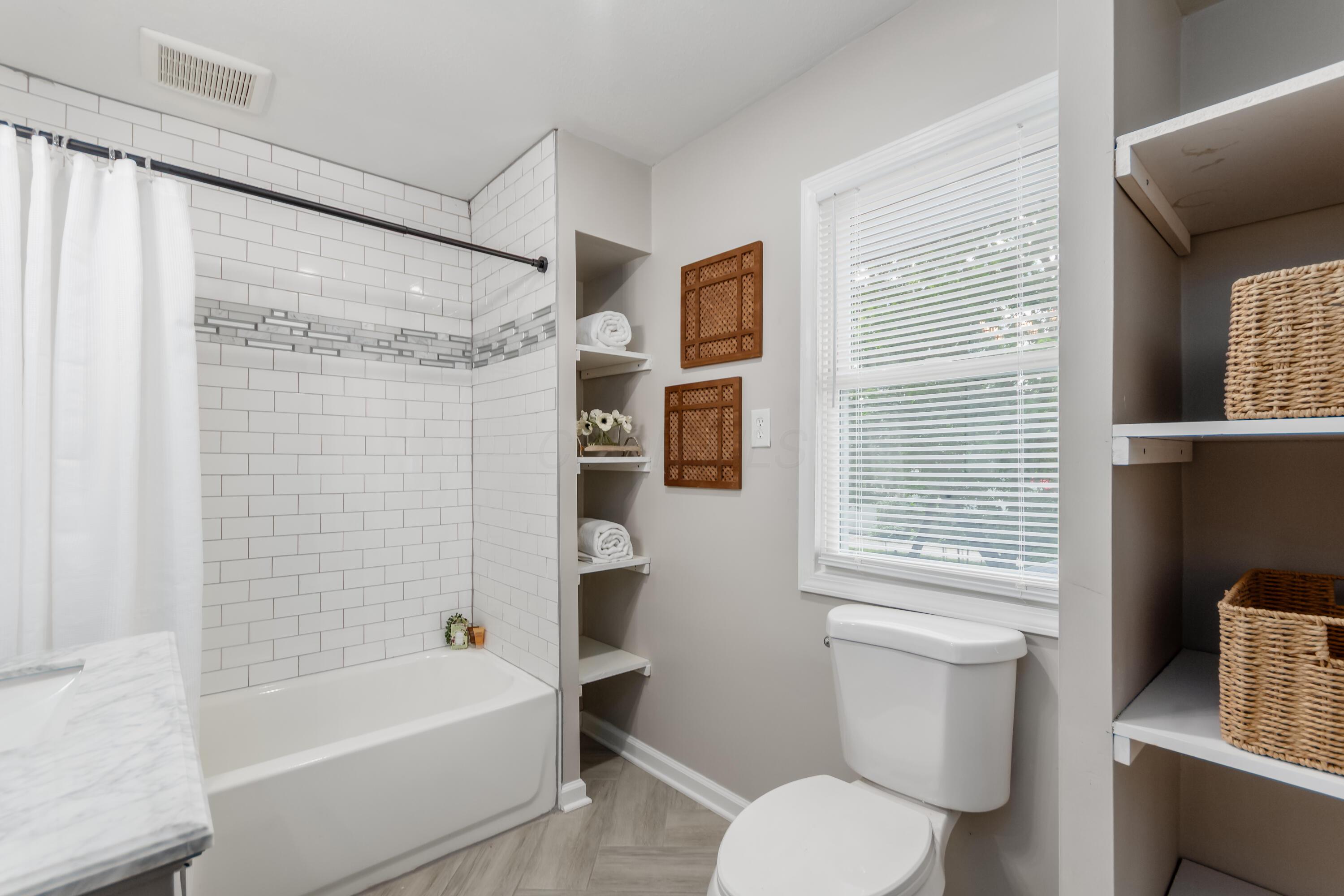 135 N Powell Avenue Property Photo 24