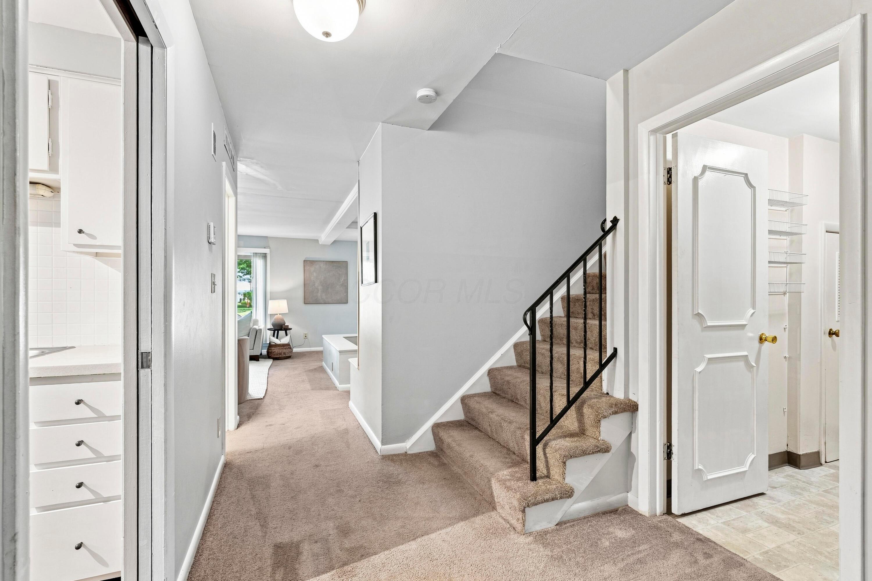 3600 Reed Road, 8 Property Photo 23