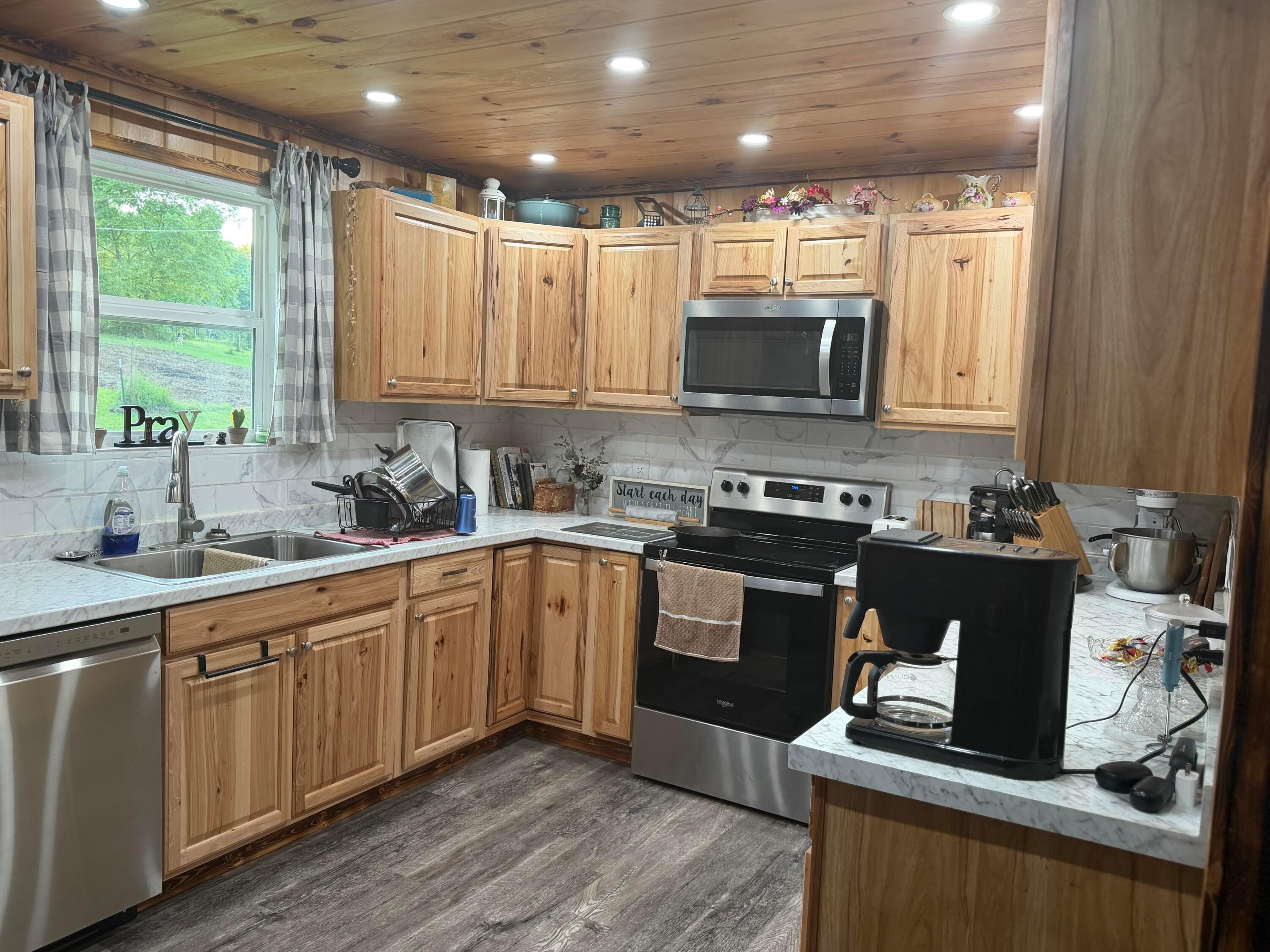 13971 Stout Road Property Photo 11
