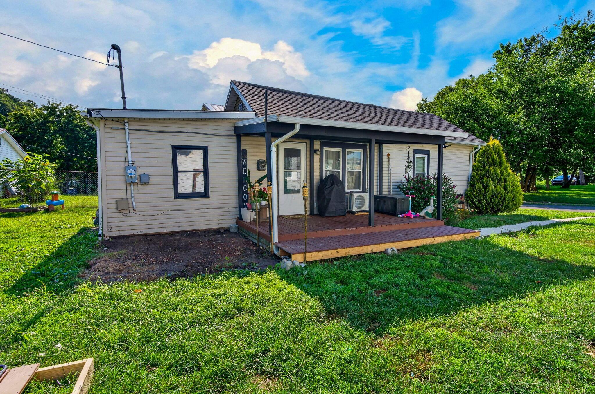 778 3rd Street Property Photo 3