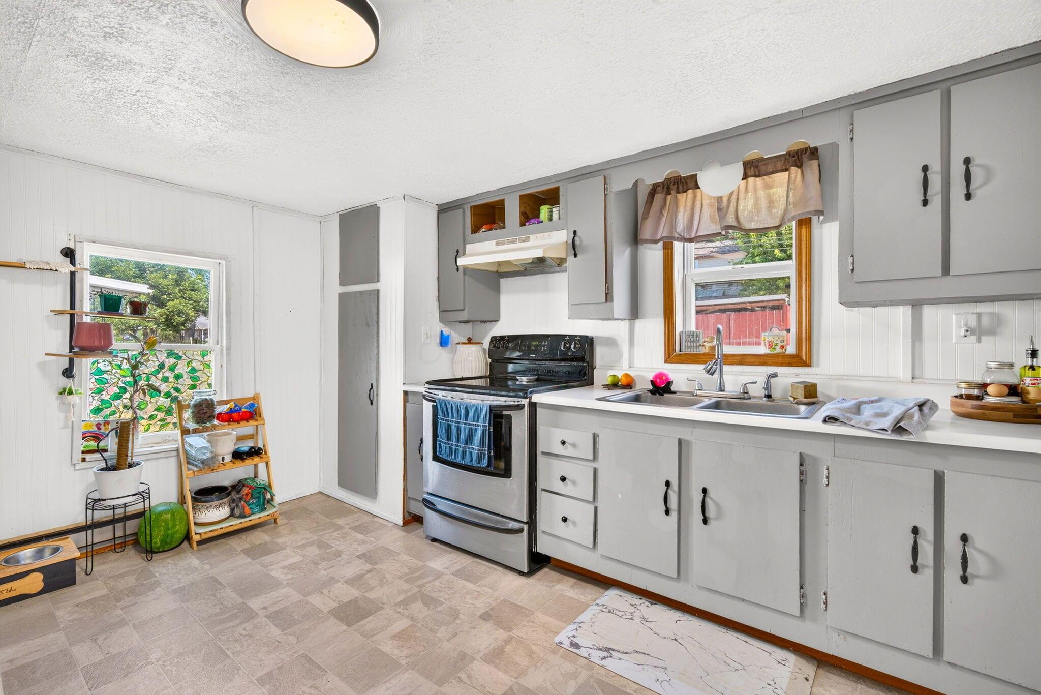 778 3rd Street Property Photo 10