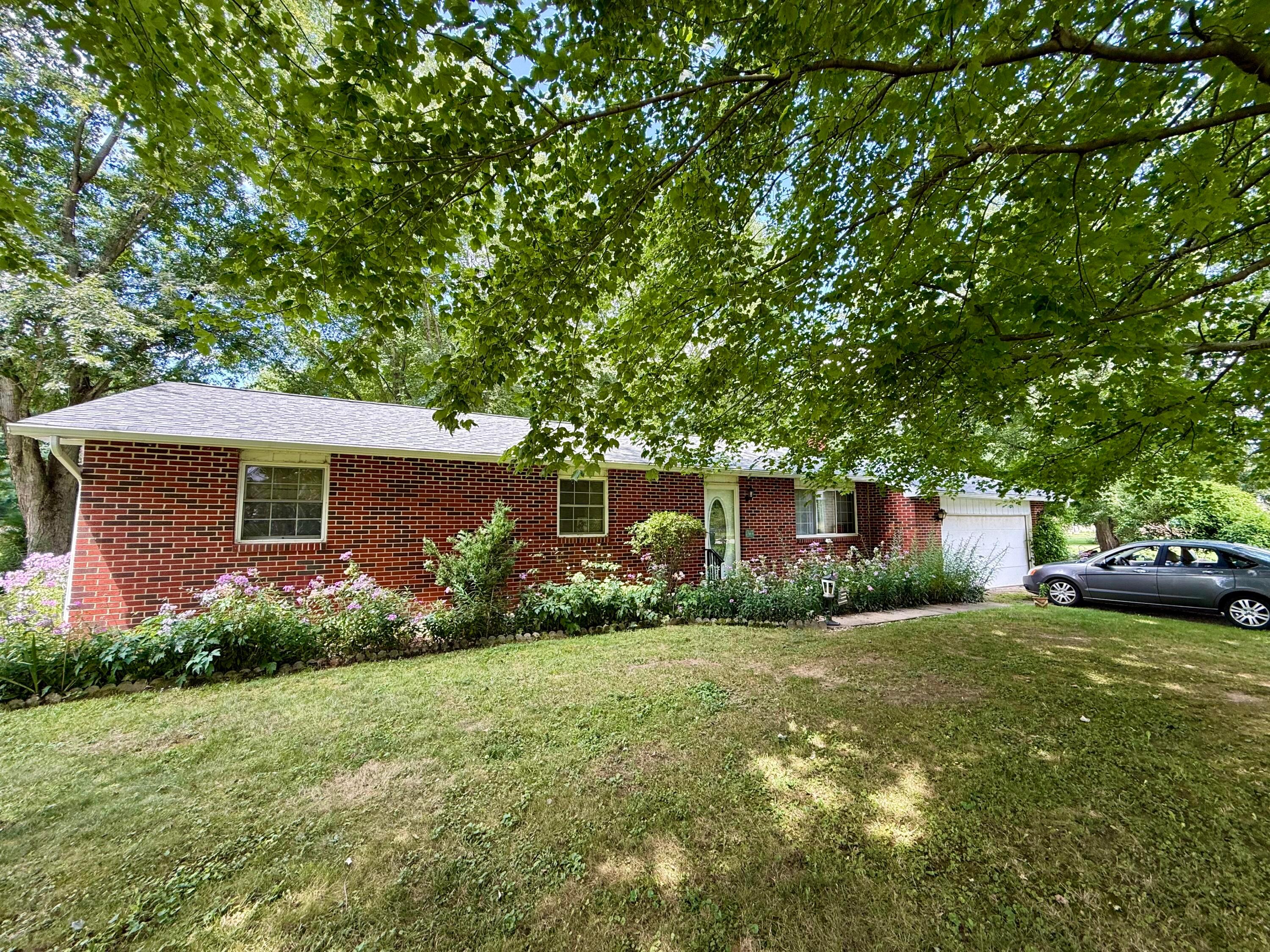 7701 Witherspoon Drive Ne Property Photo 1