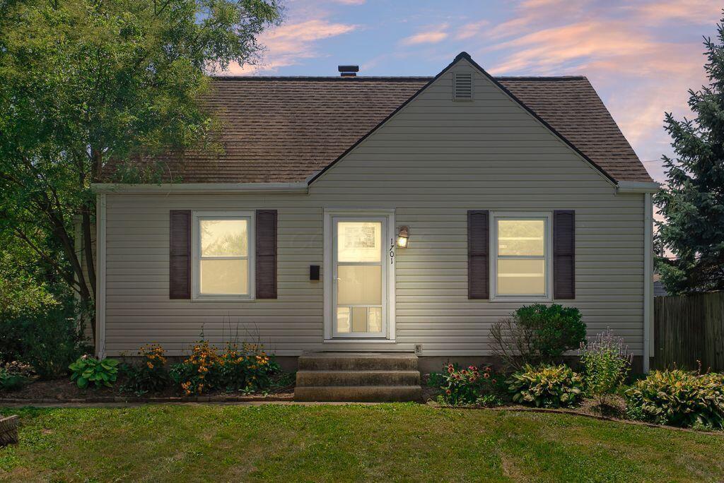1701 E Dunedin Road Property Photo 2