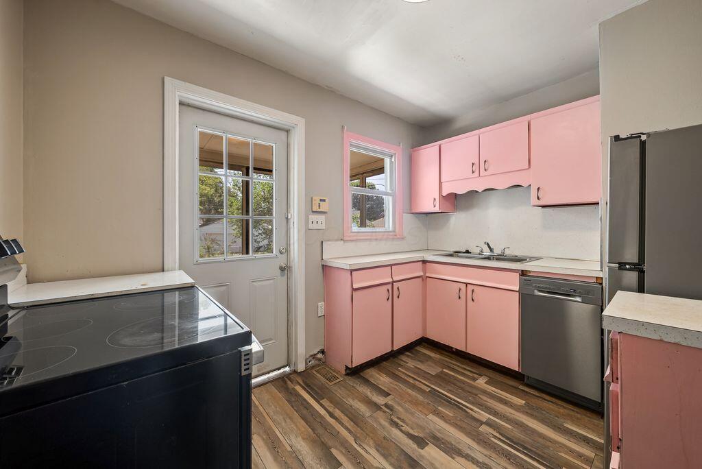 1701 E Dunedin Road Property Photo 13