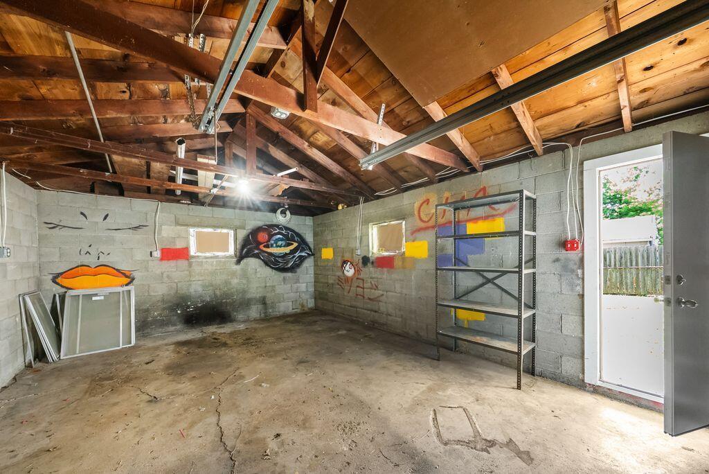 1701 E Dunedin Road Property Photo 37