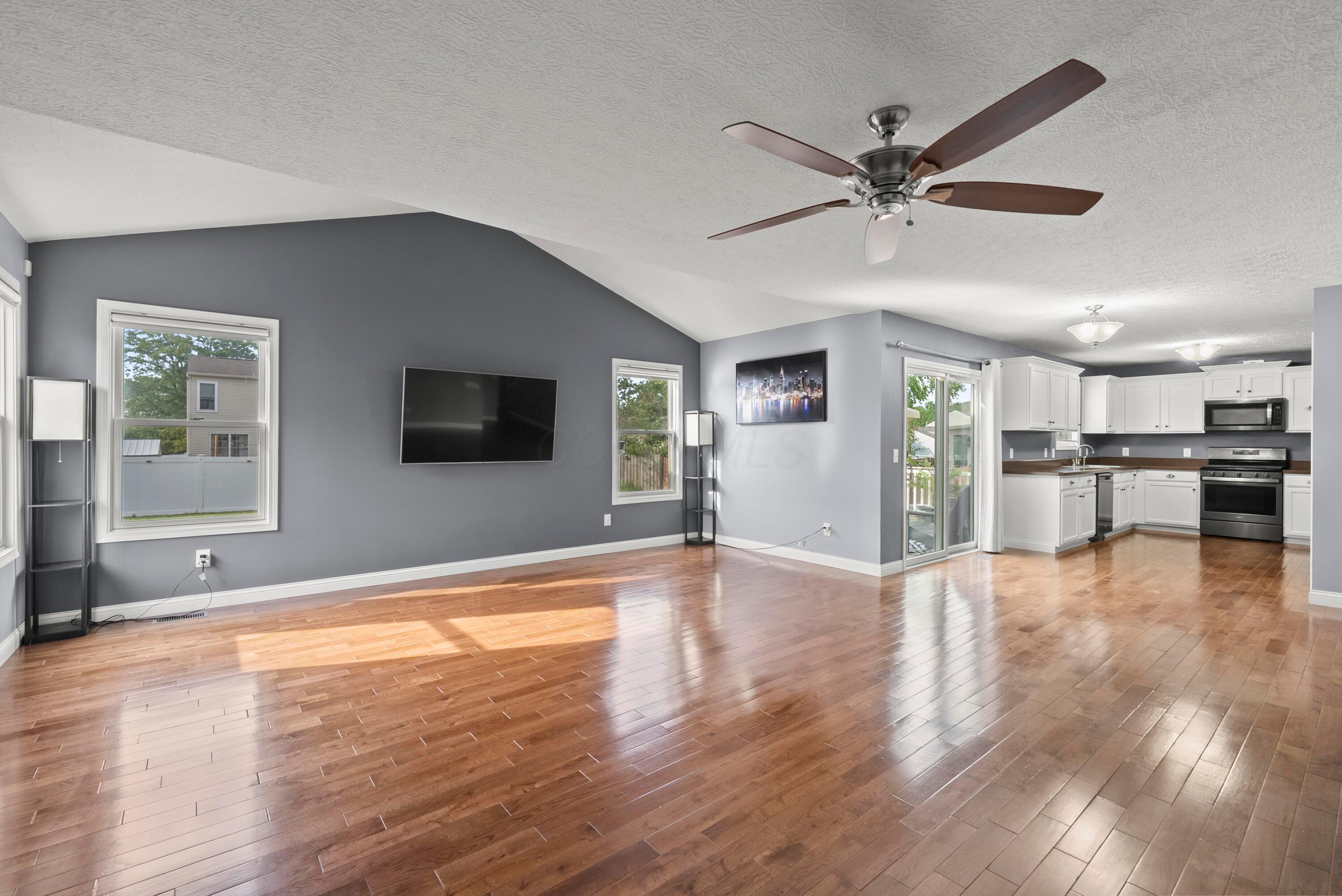 1300 Sassafras Lane Property Photo 11