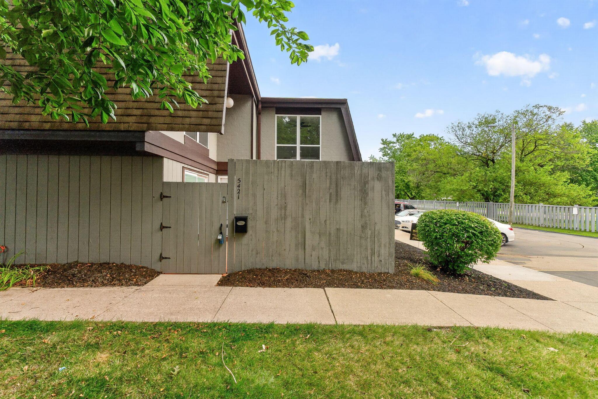 5421 Worthington Forest Place E, 1a Property Photo 6
