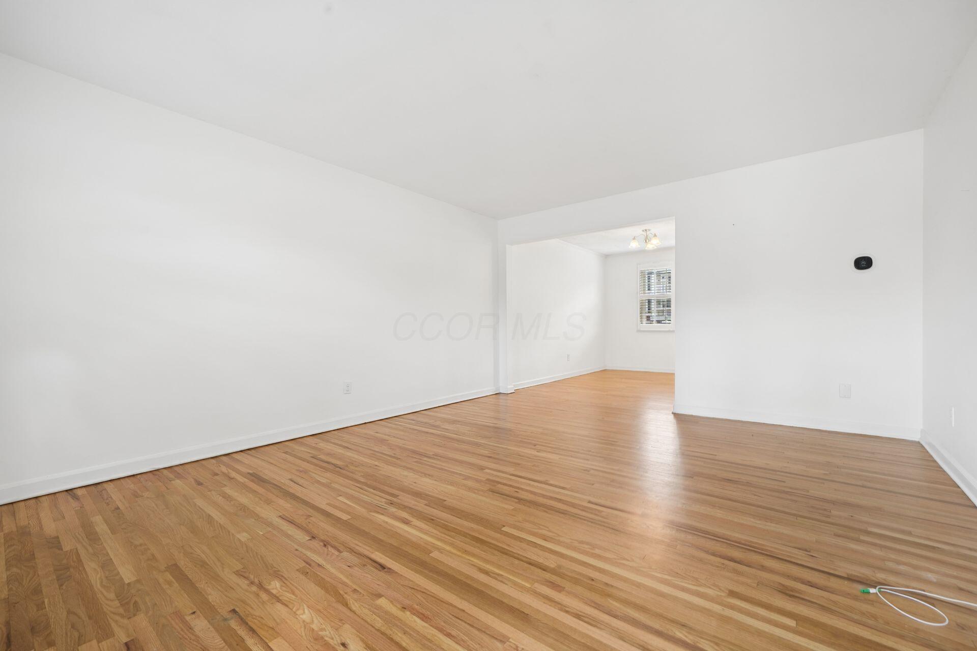 1775 Northwest Court, E/109 Property Photo 4