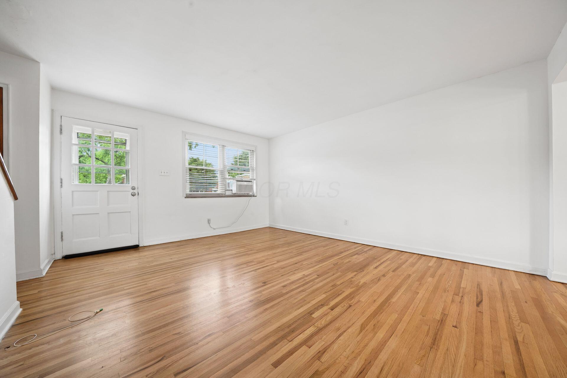 1775 Northwest Court, E/109 Property Photo 9
