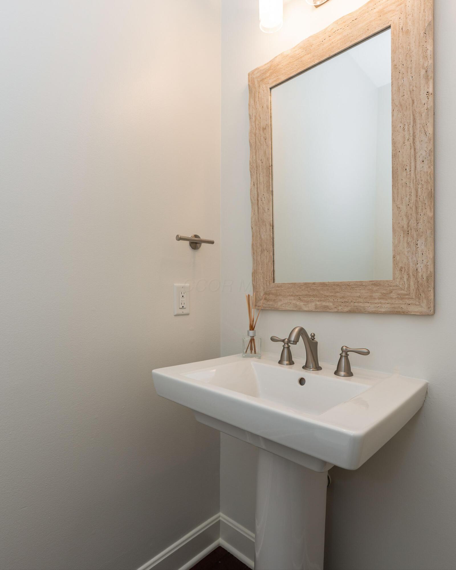 629 S Grant Avenue Property Photo 34