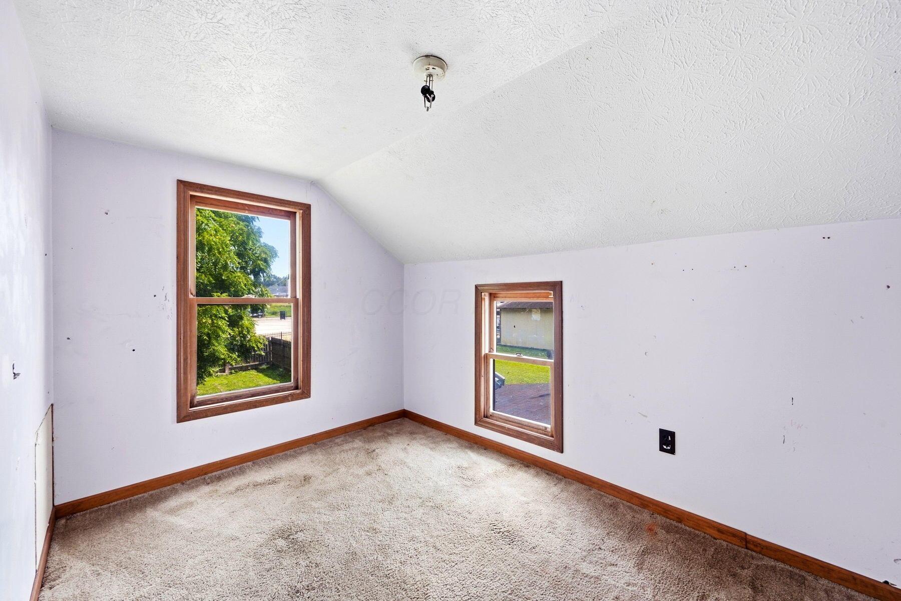 40 Parsons Avenue Property Photo 37
