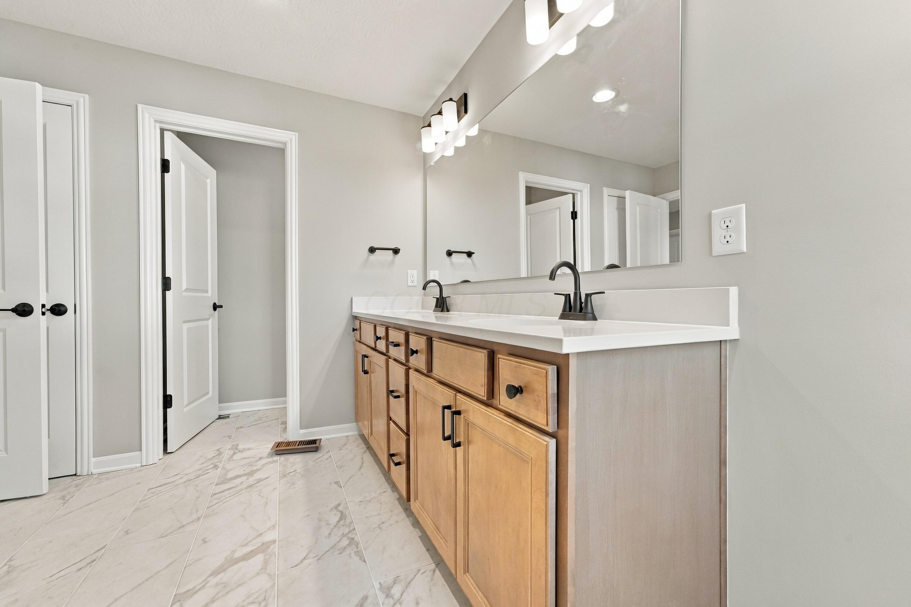 375 Birdwatcher Loop Property Photo 49