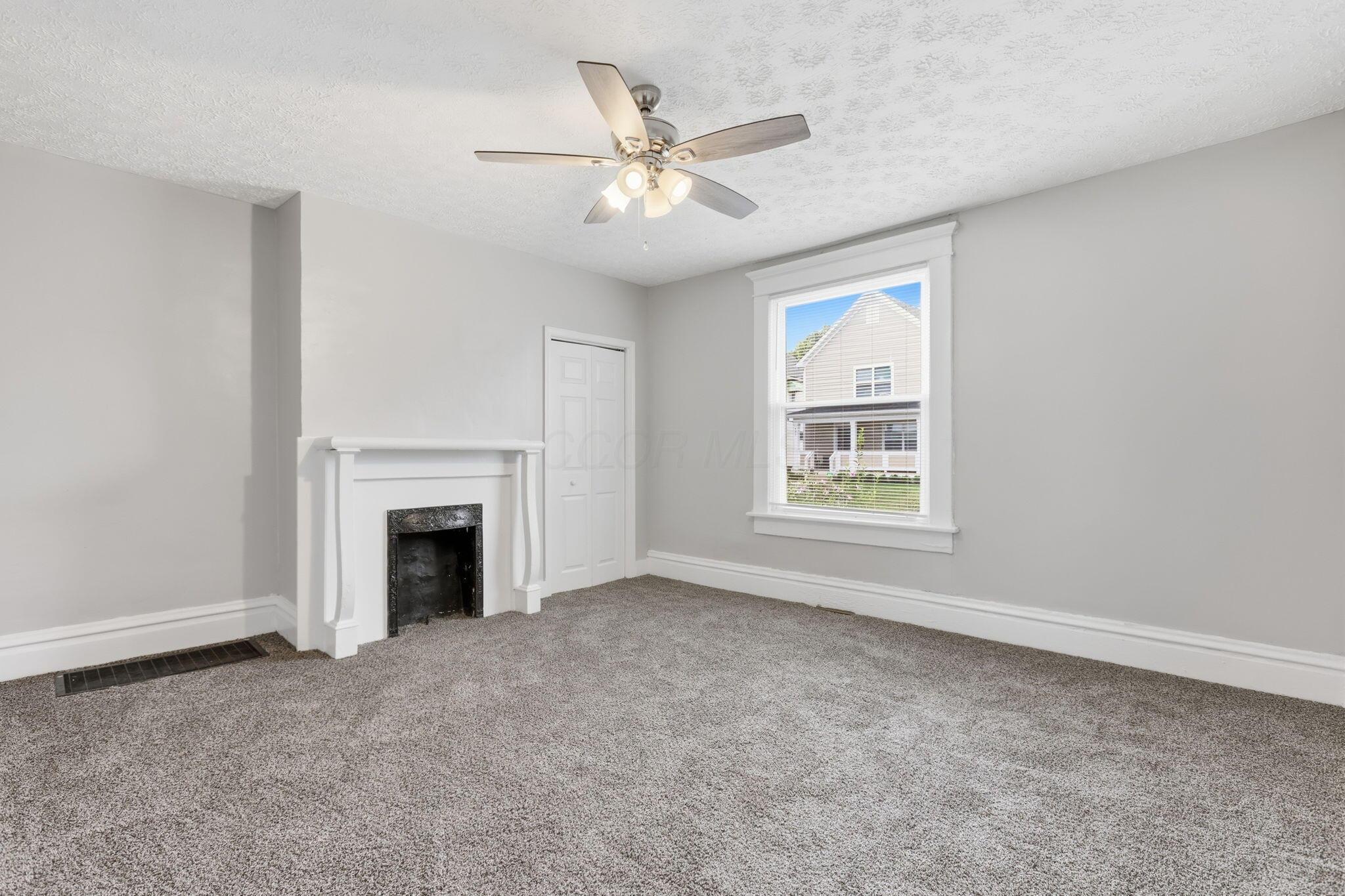 490 E Markison Avenue Property Photo 10