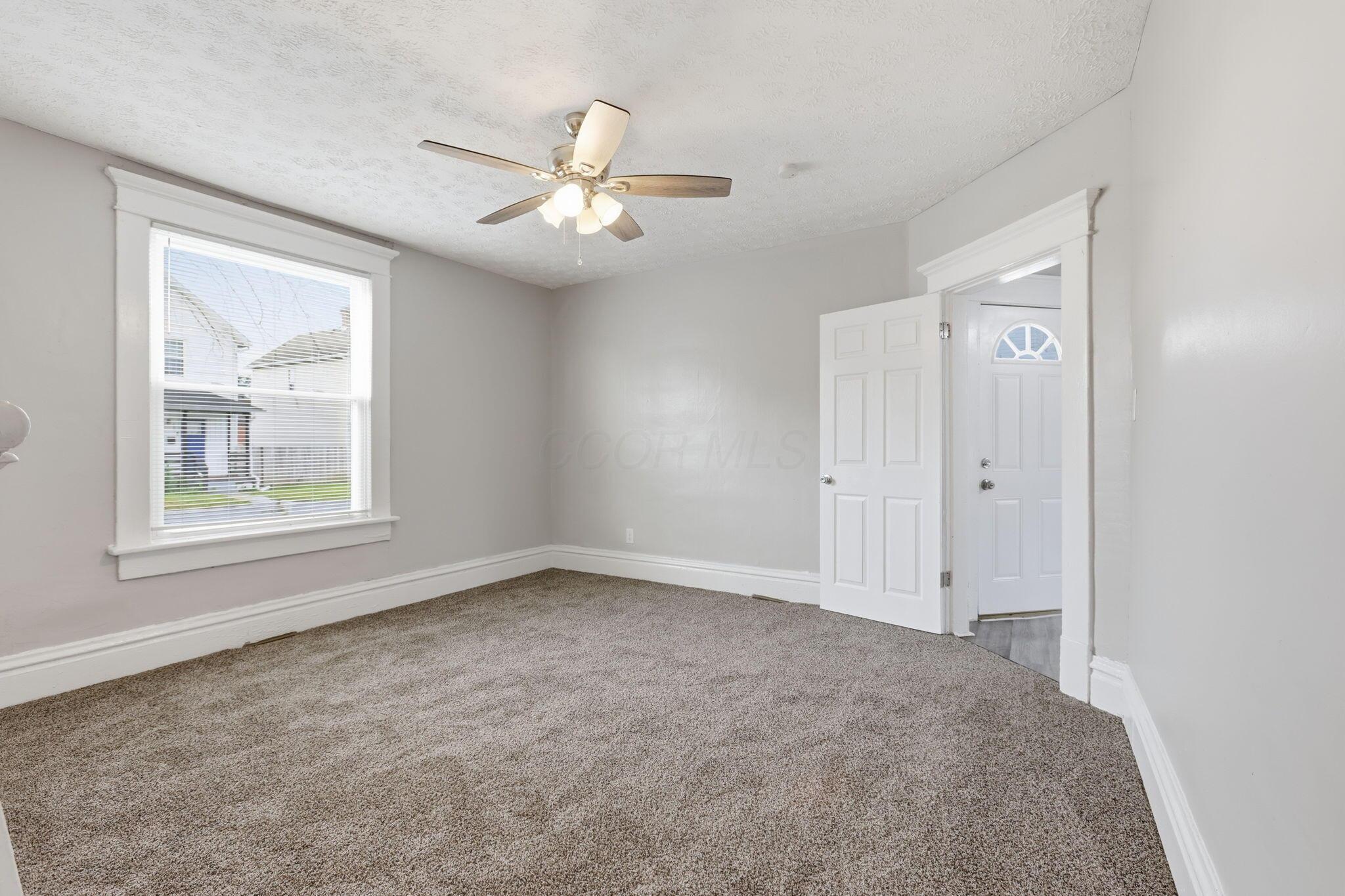 490 E Markison Avenue Property Photo 18