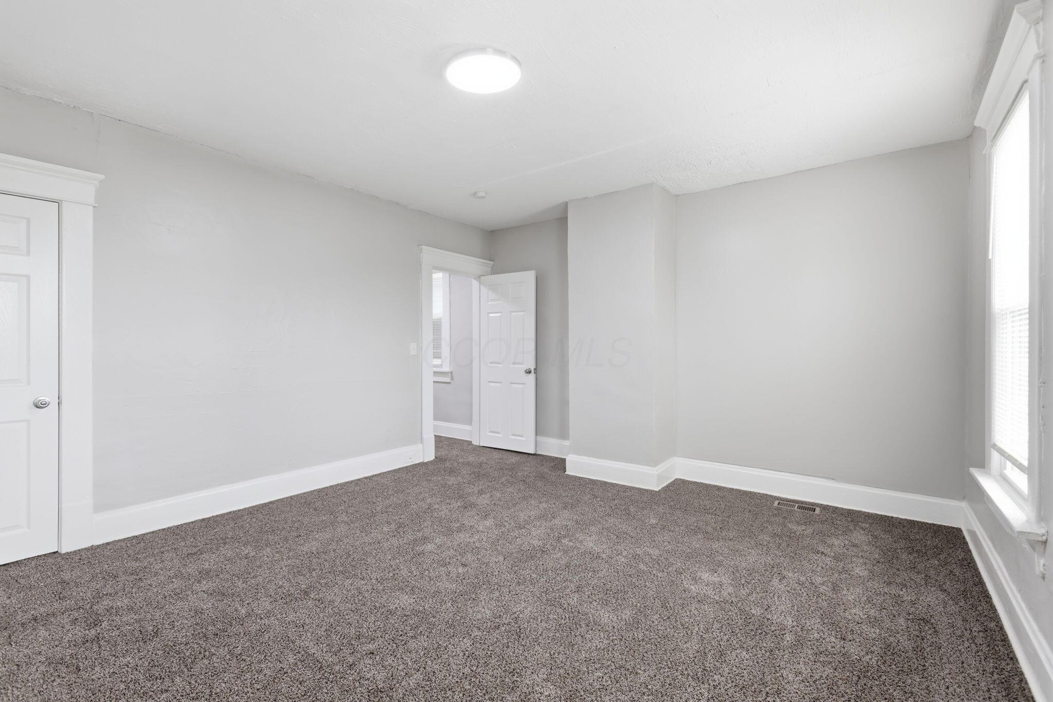 490 E Markison Avenue Property Photo 20