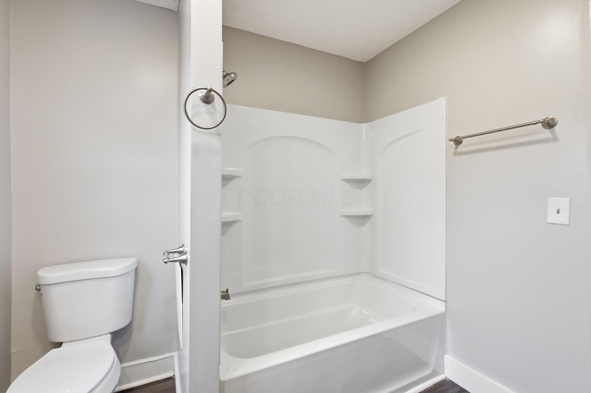 490 E Markison Avenue Property Photo 31