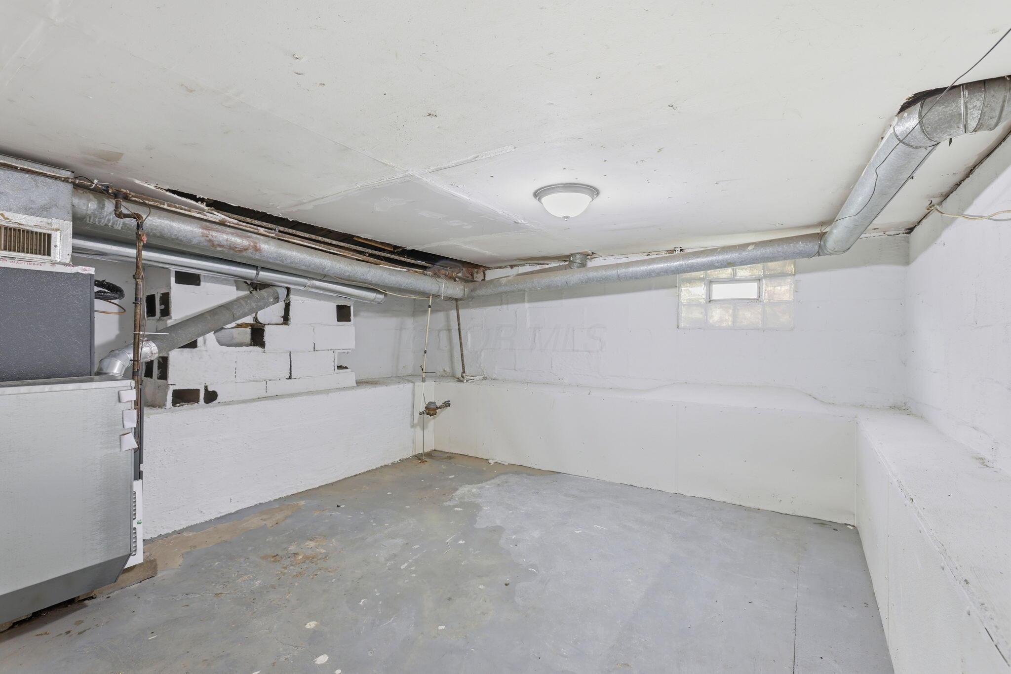 490 E Markison Avenue Property Photo 35