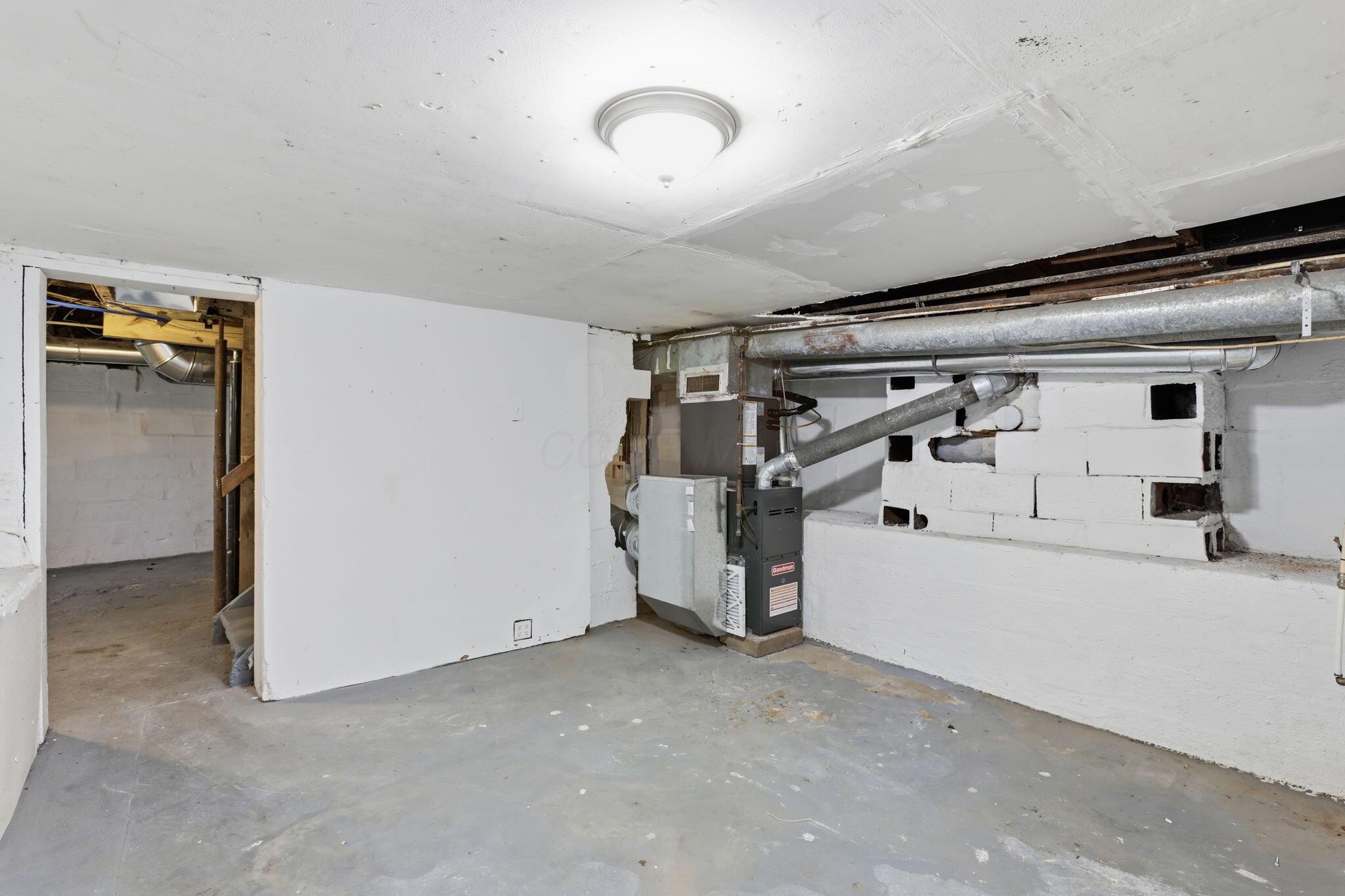 490 E Markison Avenue Property Photo 36