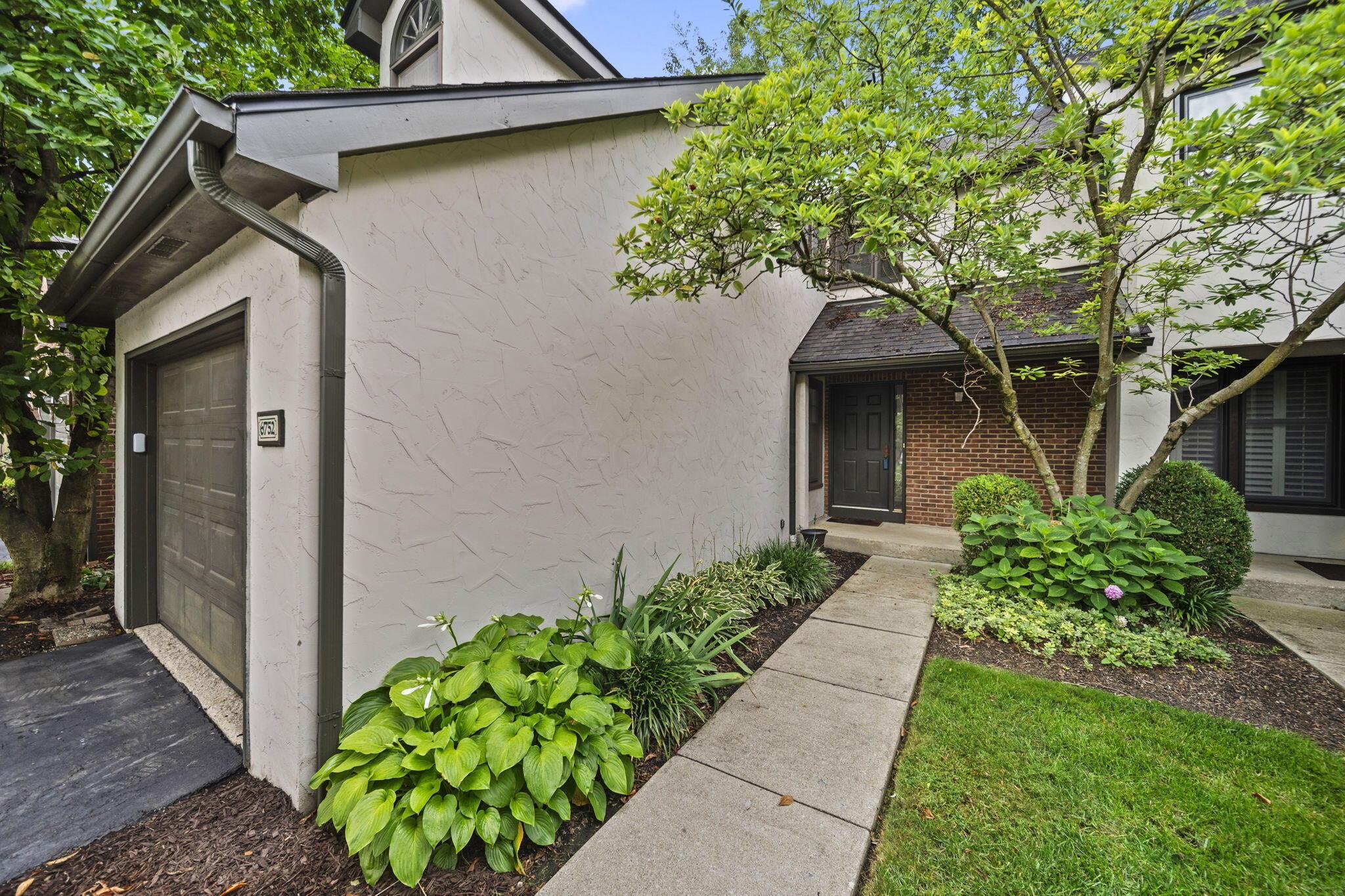 6752 Willow Grove Place E Property Photo 2