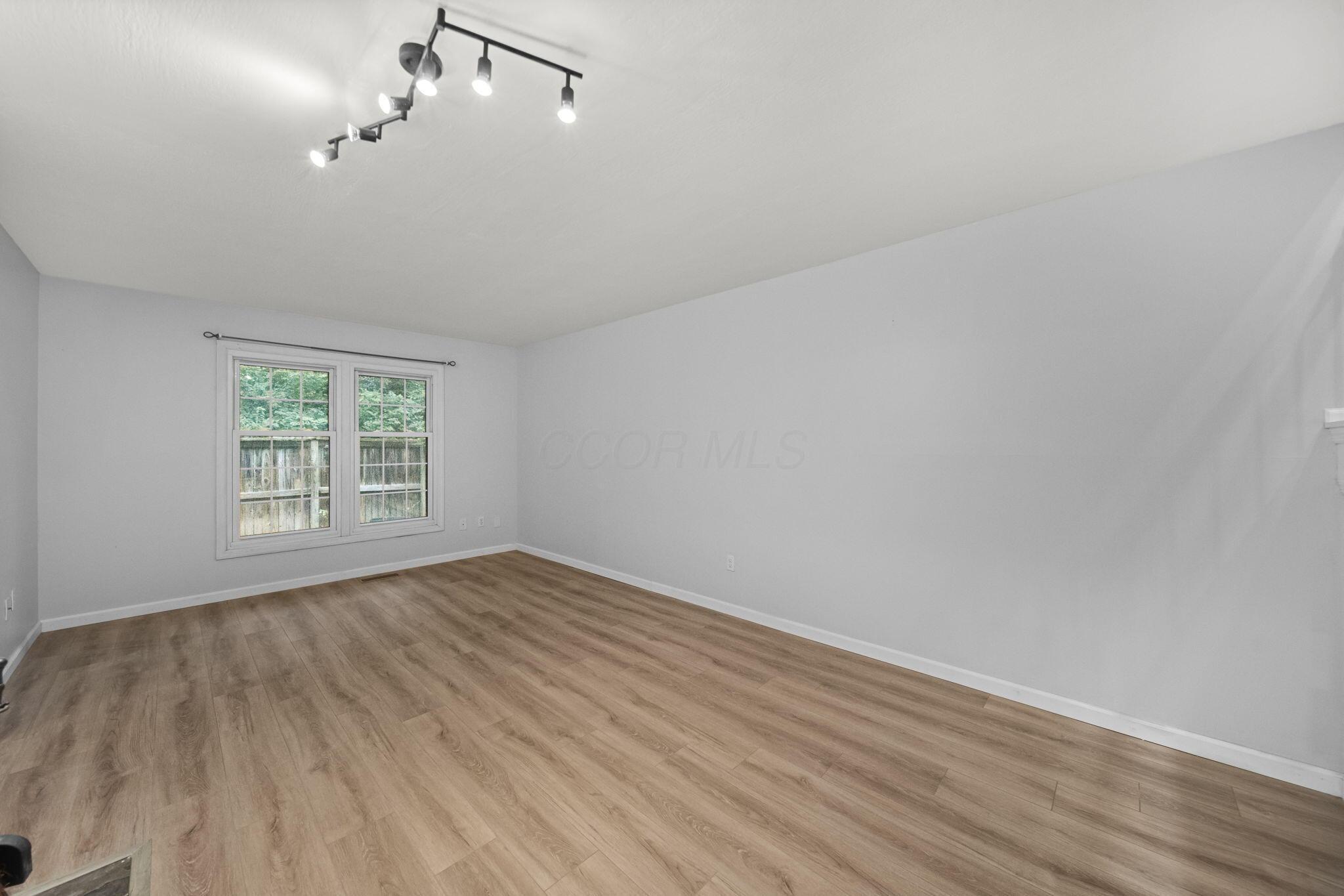 6752 Willow Grove Place E Property Photo 7