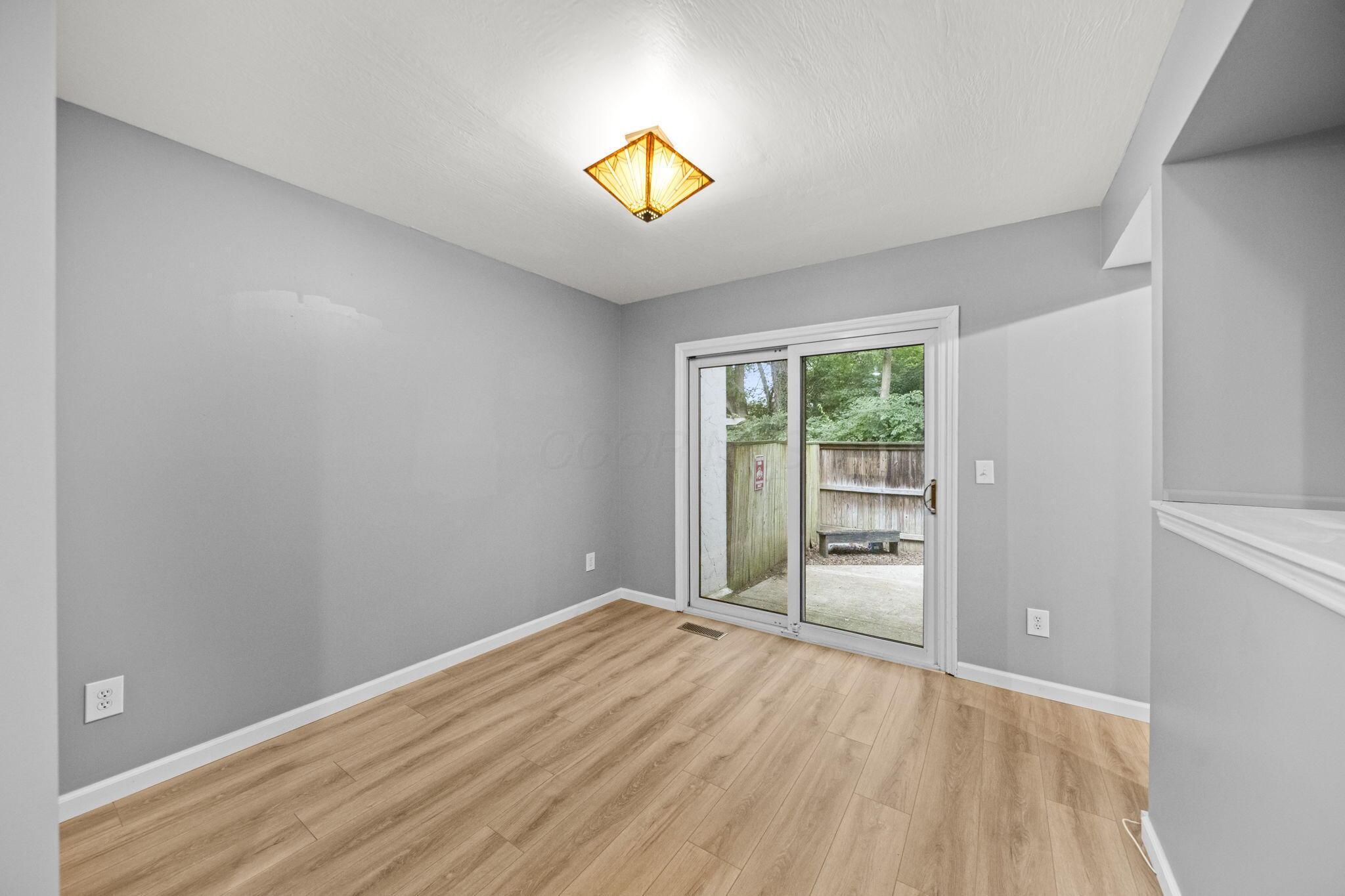 6752 Willow Grove Place E Property Photo 10