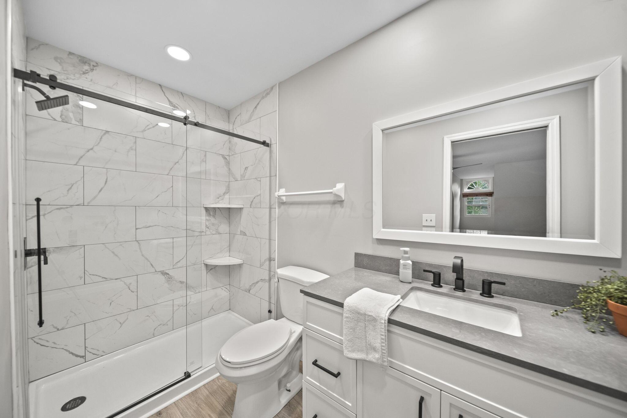 6752 Willow Grove Place E Property Photo 15
