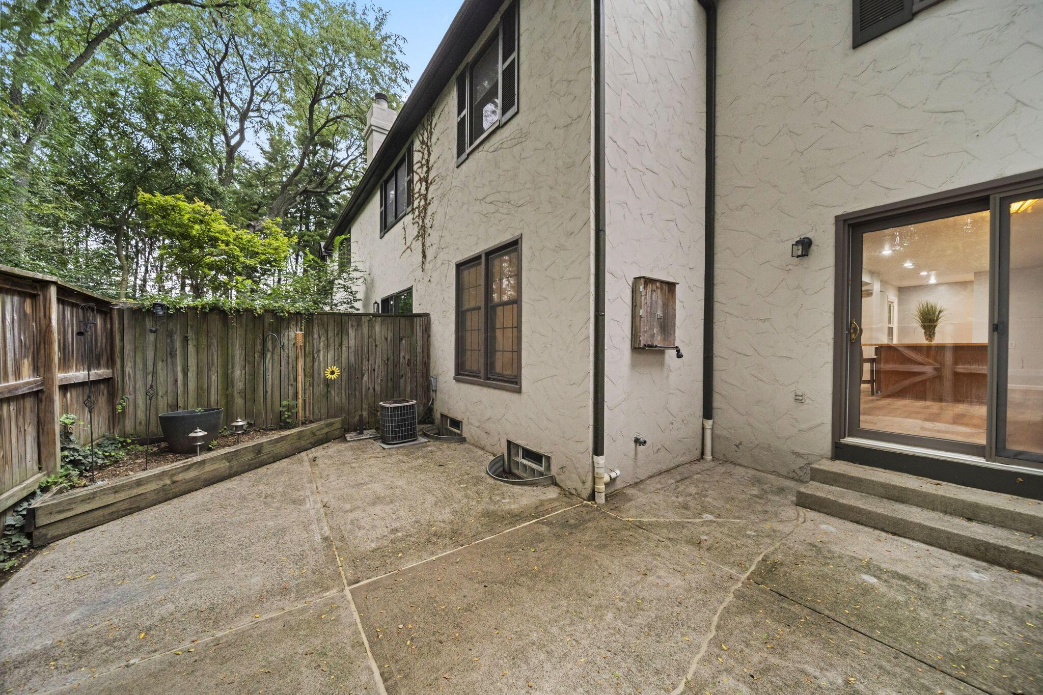 6752 Willow Grove Place E Property Photo 24