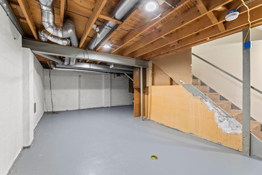 719 Timberlake Drive Property Photo 43