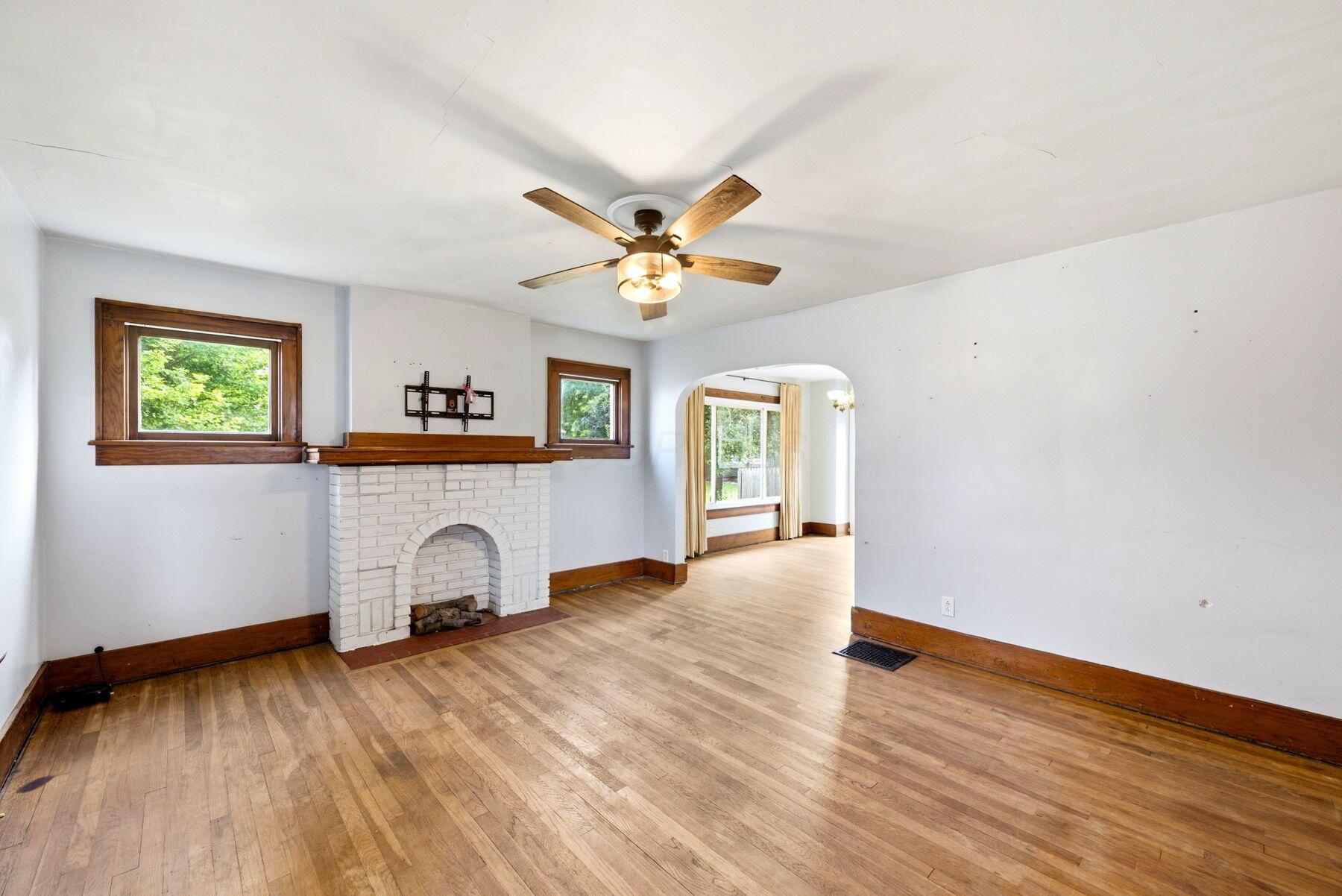 520 Oak Street Property Photo 2