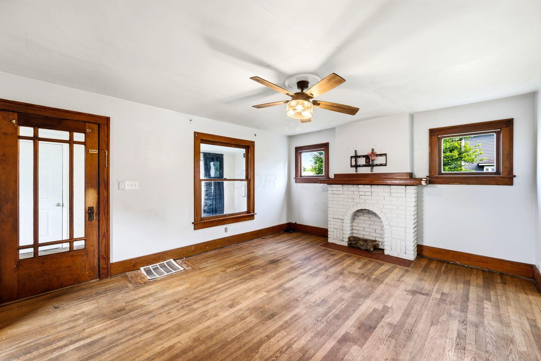 520 Oak Street Property Photo 8