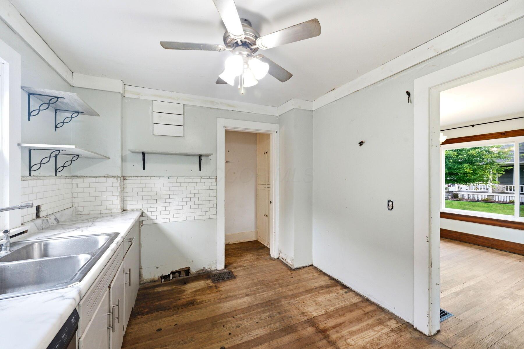 520 Oak Street Property Photo 13