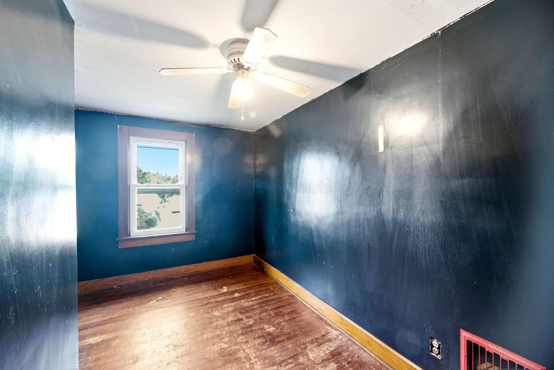 520 Oak Street Property Photo 18
