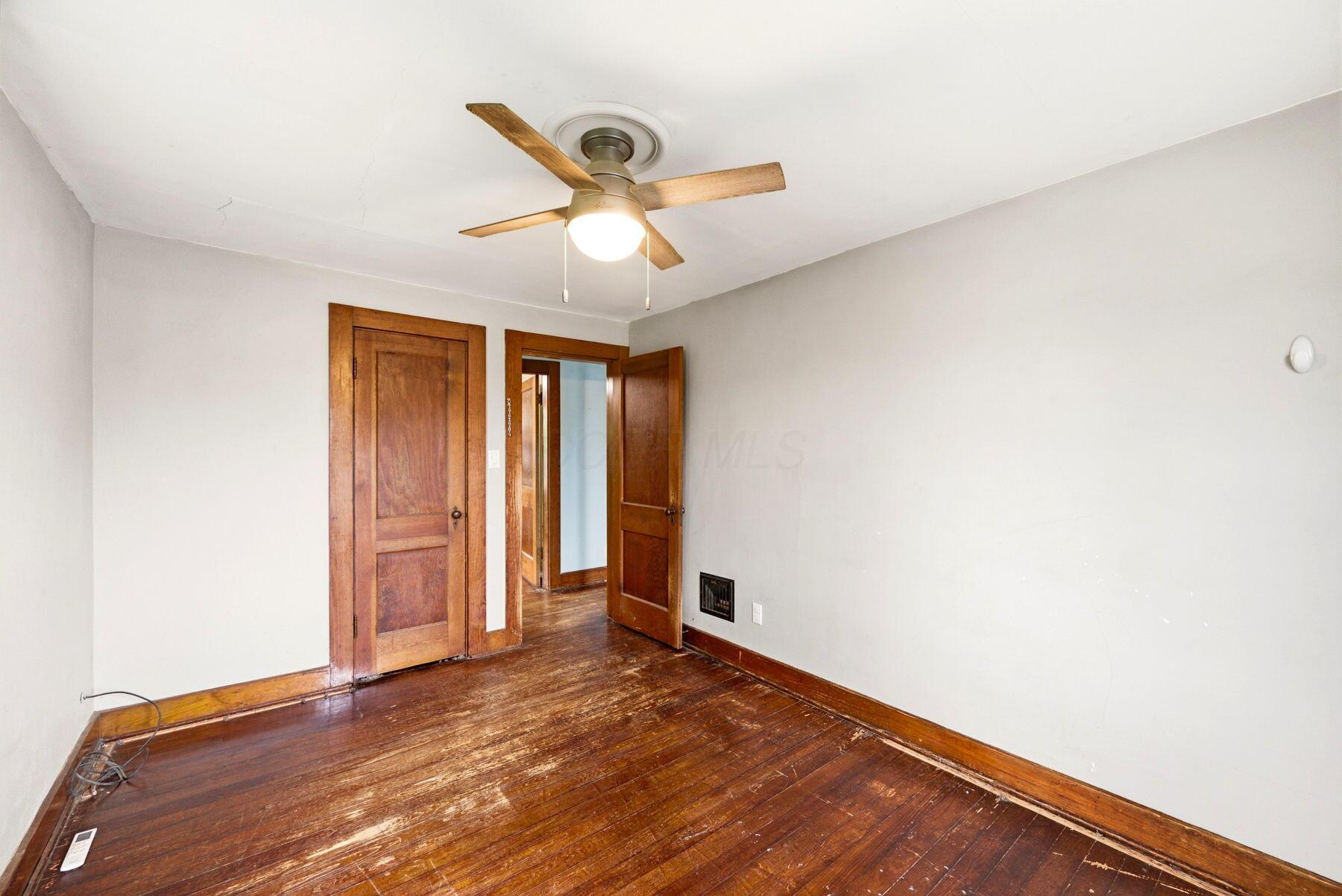 520 Oak Street Property Photo 23