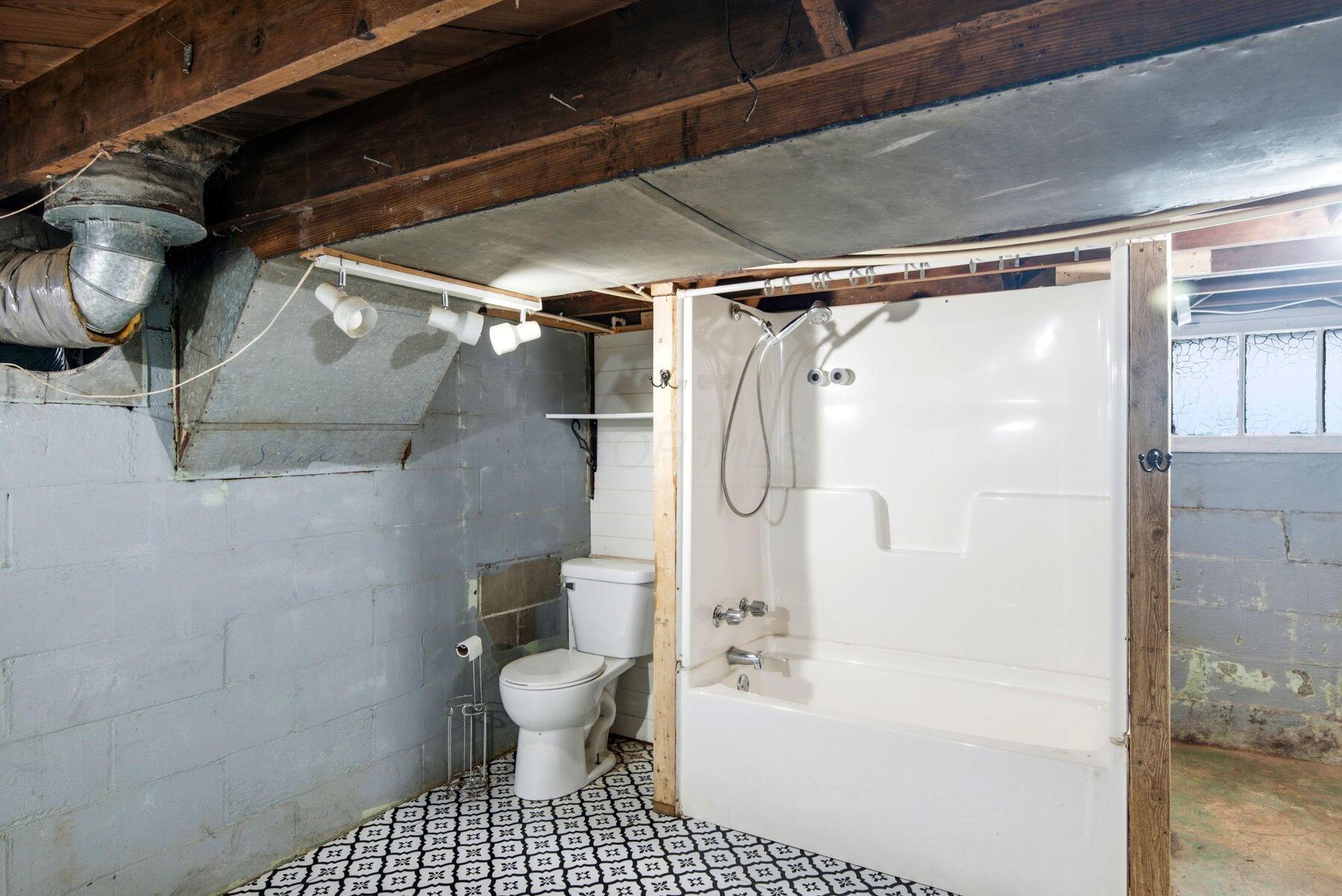 520 Oak Street Property Photo 24