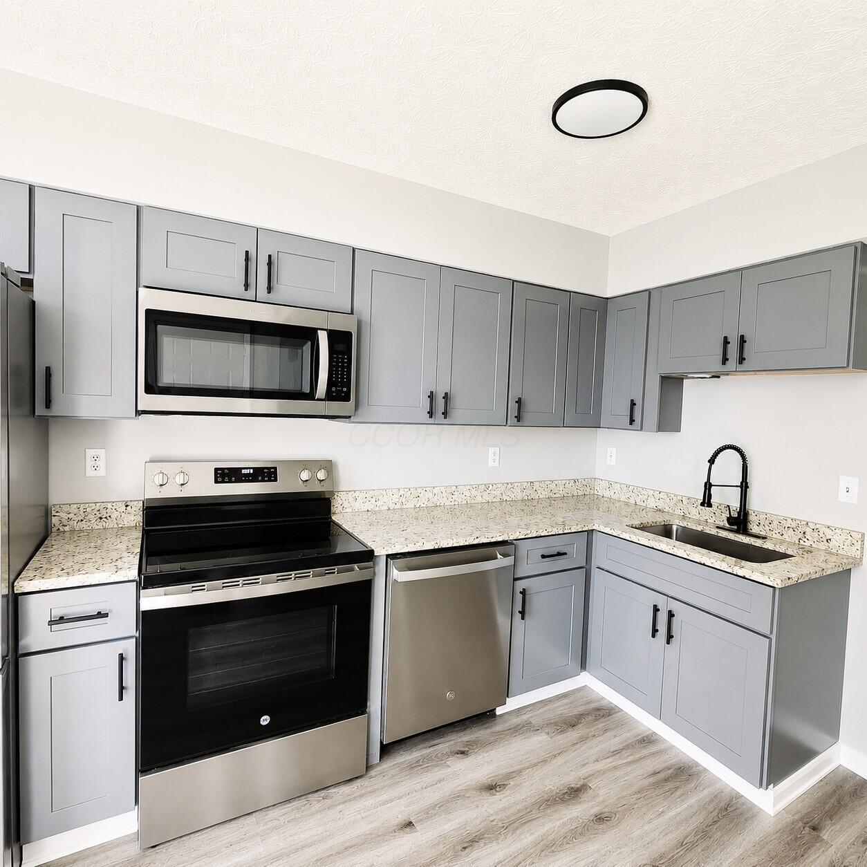 4066 Greenery Drive, 4068 Property Photo 11