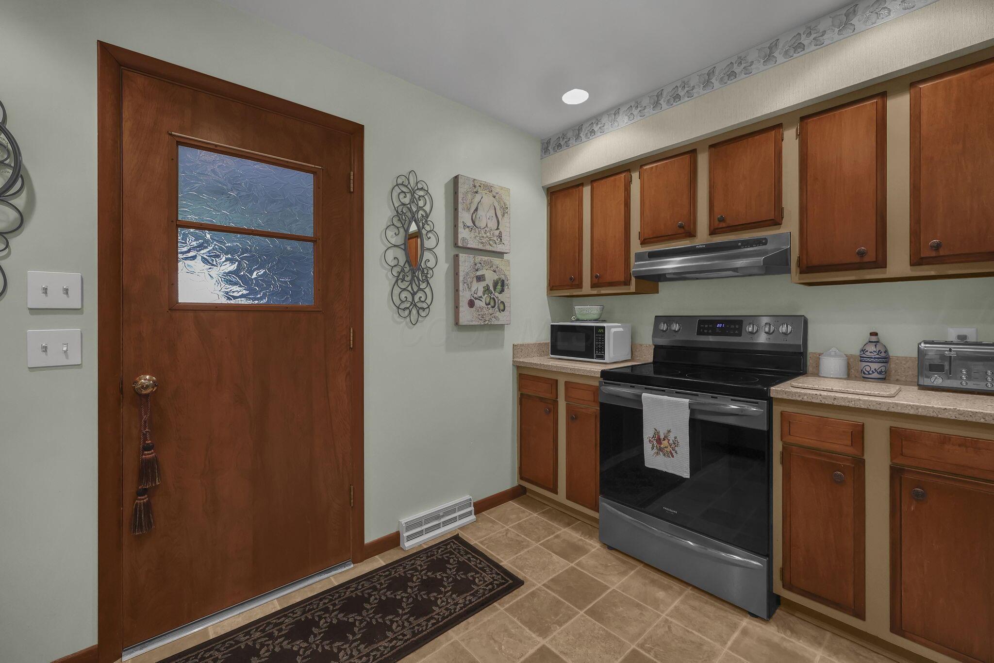 634 Knoll Drive Property Photo 9