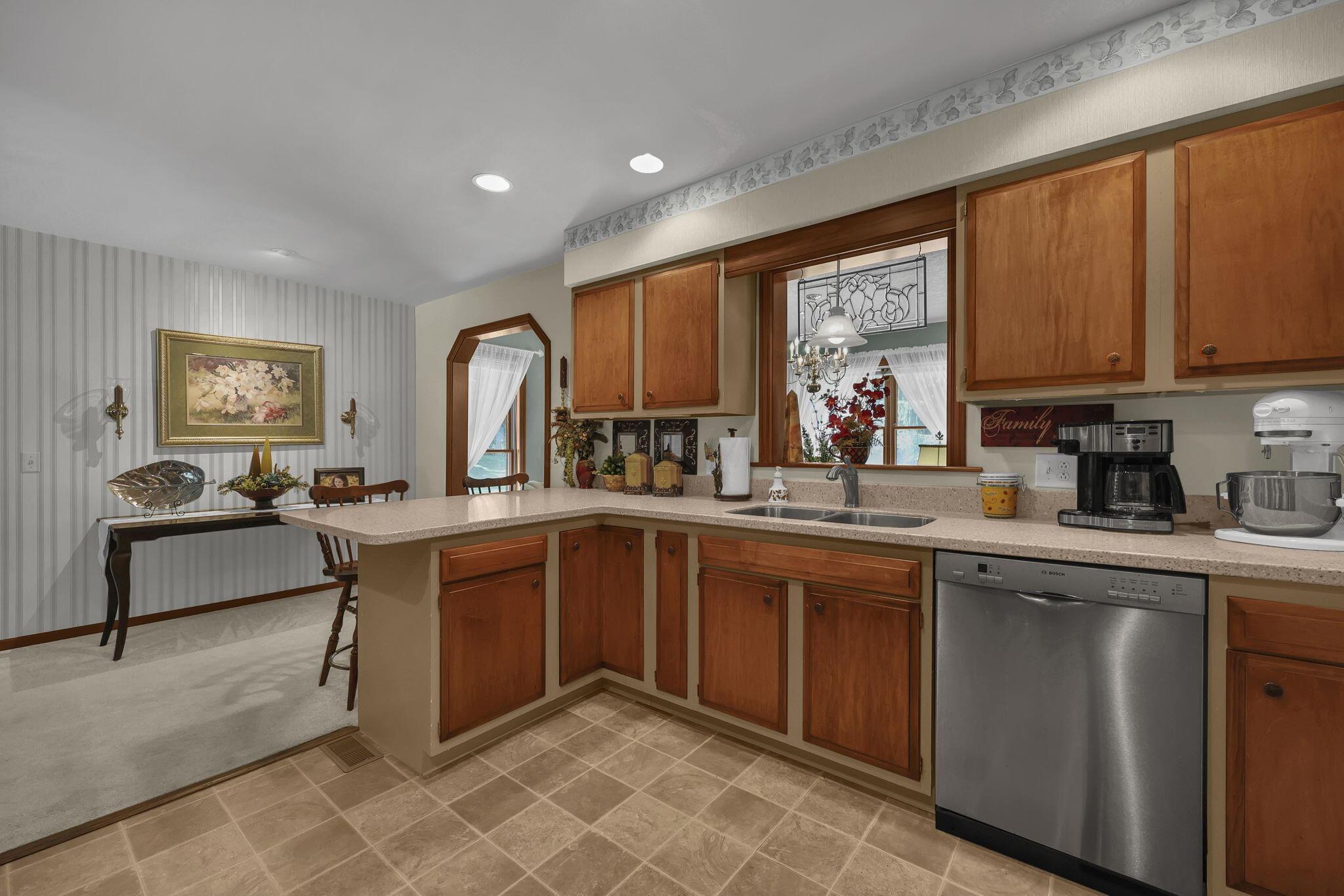 634 Knoll Drive Property Photo 11