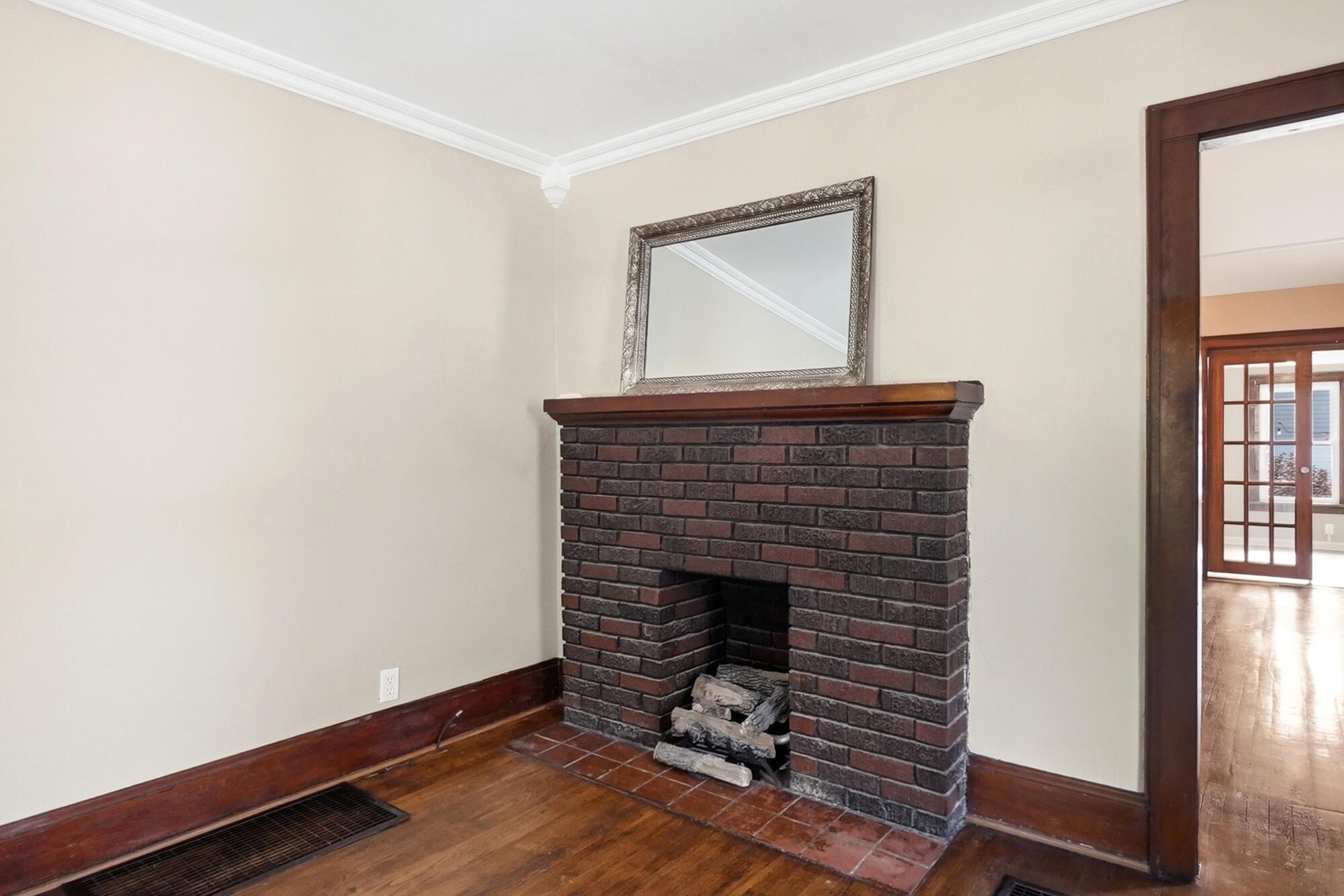 1300 Ashland Avenue Property Photo 7