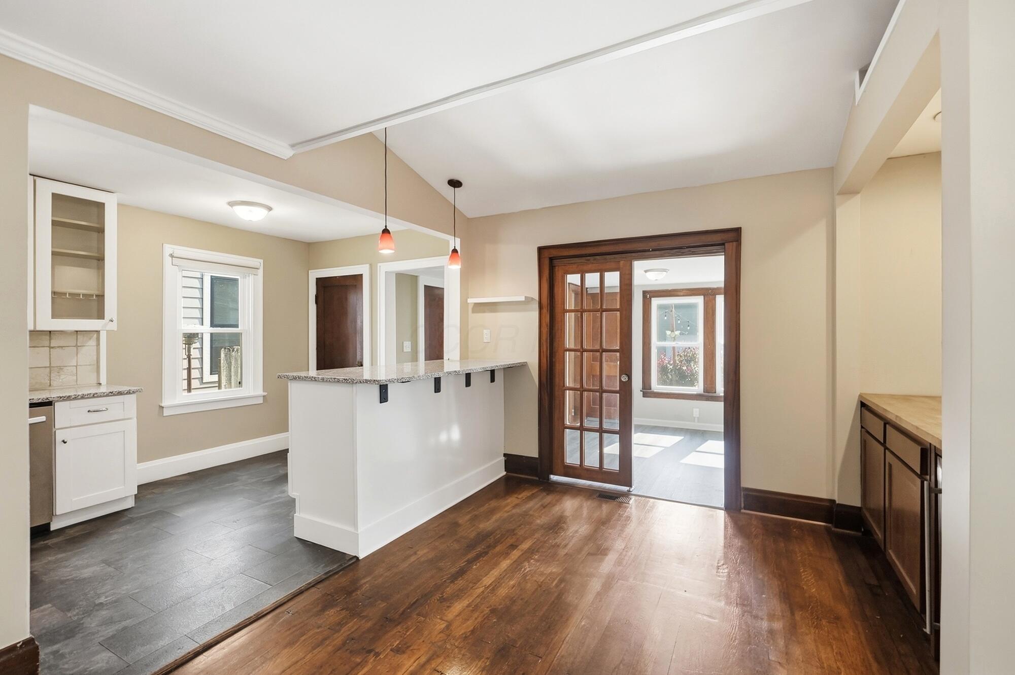 1300 Ashland Avenue Property Photo 10