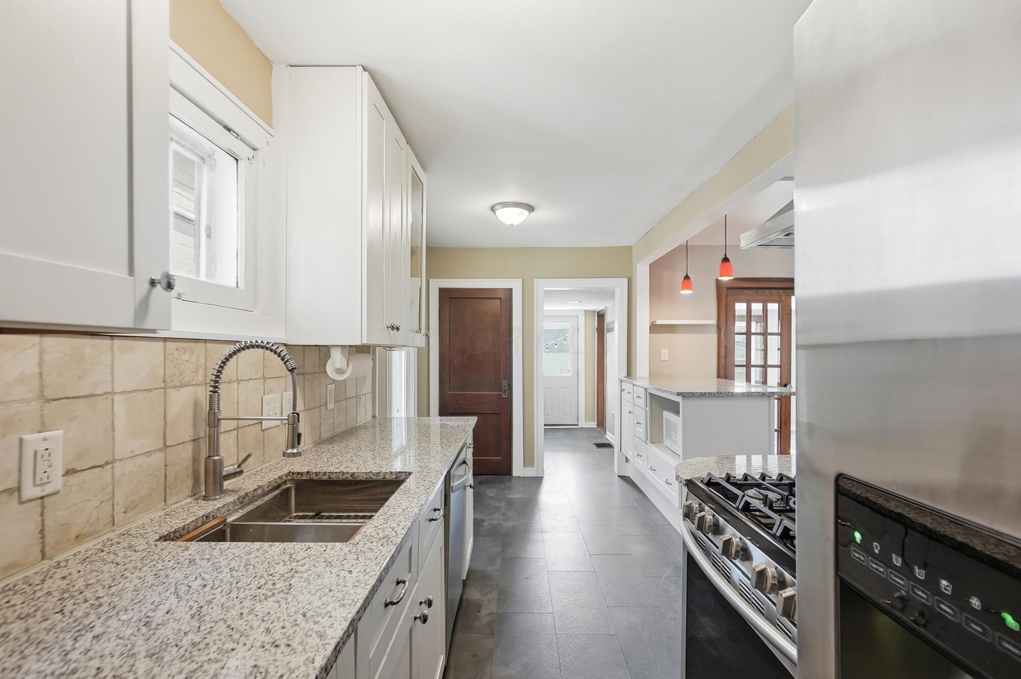 1300 Ashland Avenue Property Photo 15