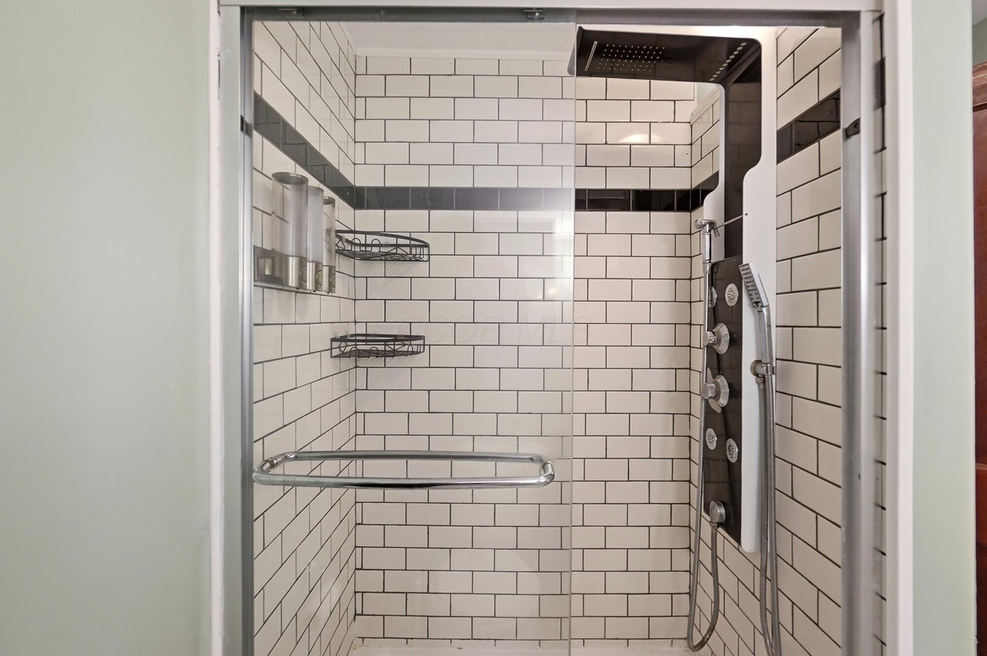 1300 Ashland Avenue Property Photo 34