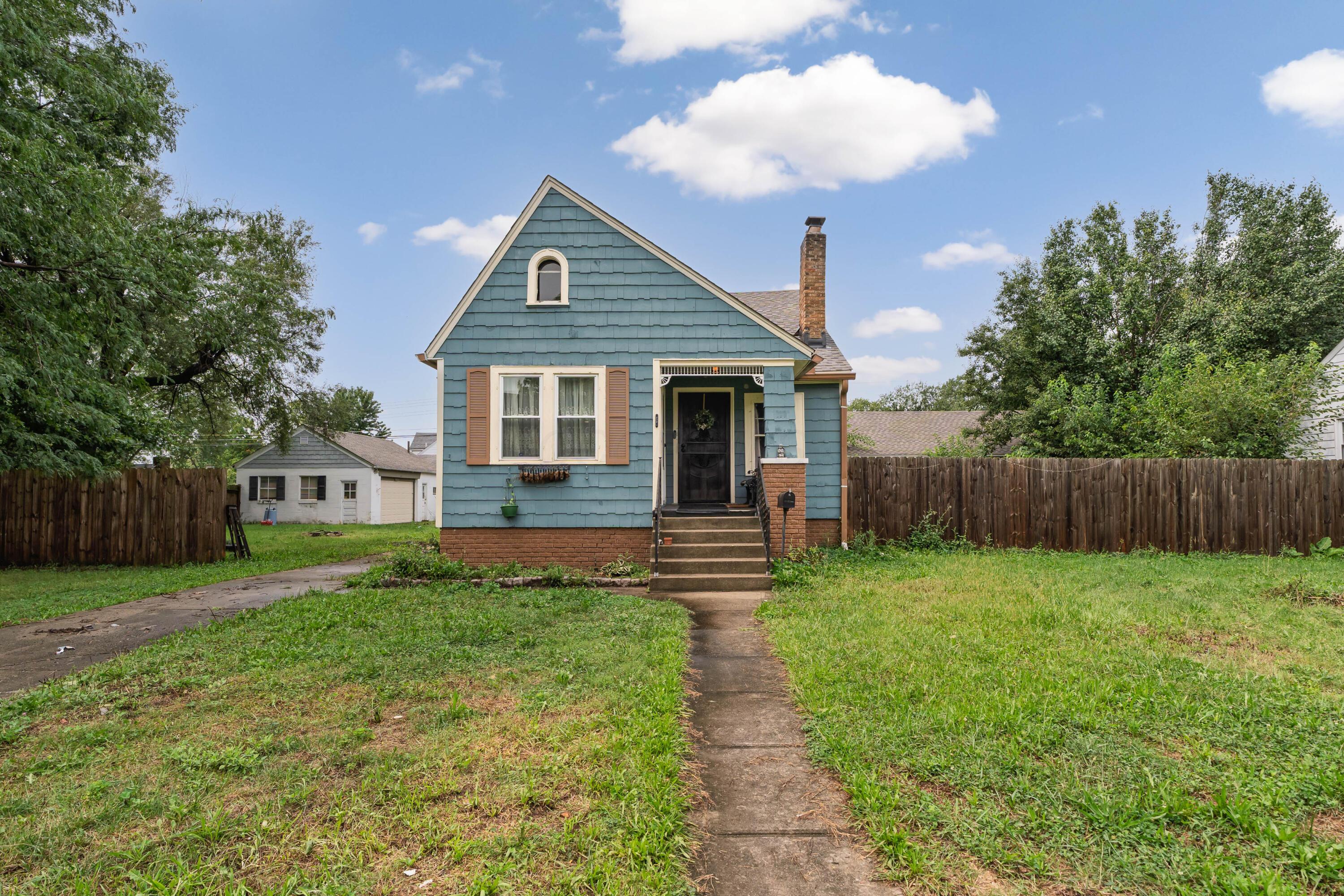 575 Wrexham Avenue