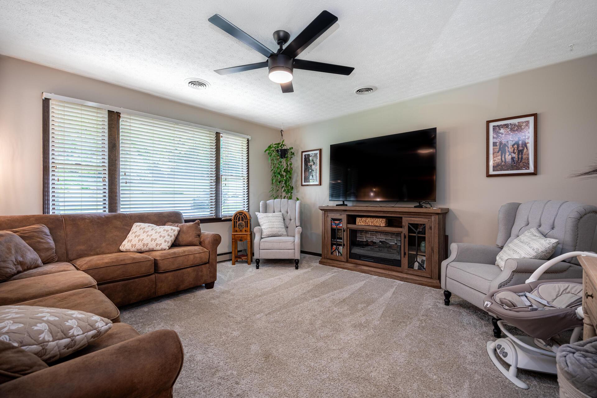 7932 Gause Road Property Photo 9